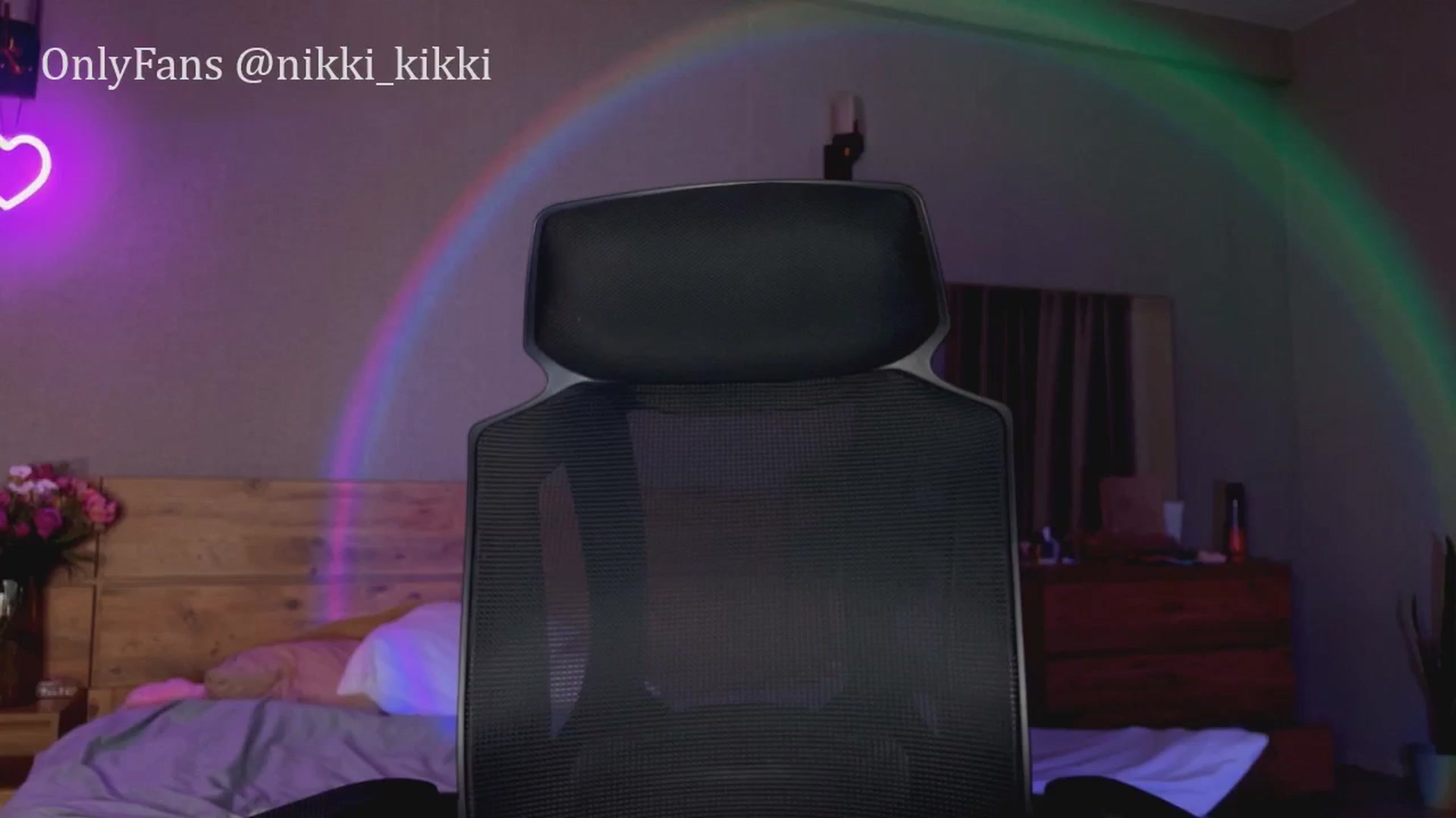 Gallery image thumbnail from Sk8Gurl420's myfreecams stream on, 06/06/2025, 22:57 image 6 of 20