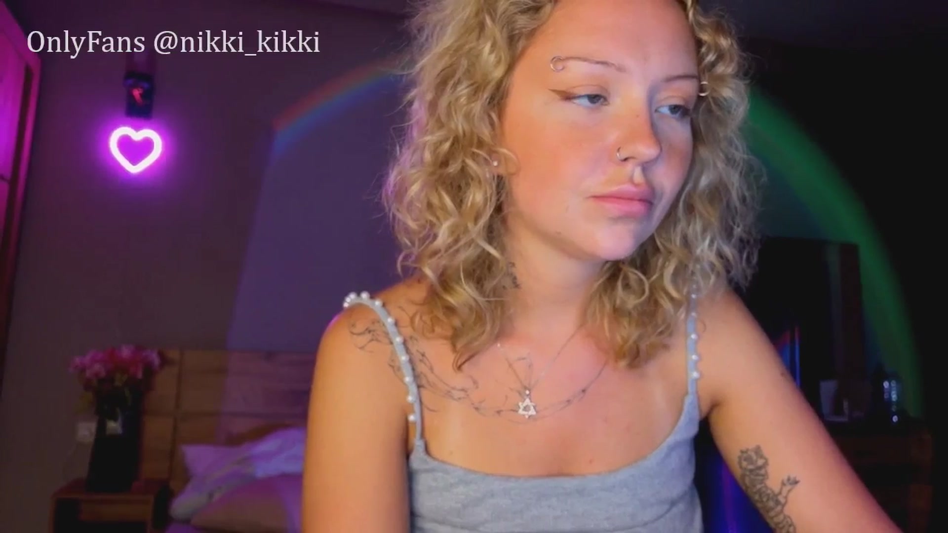 Gallery image thumbnail from Sk8Gurl420's myfreecams stream on, 06/12/2025, 19:11 image 15 of 20