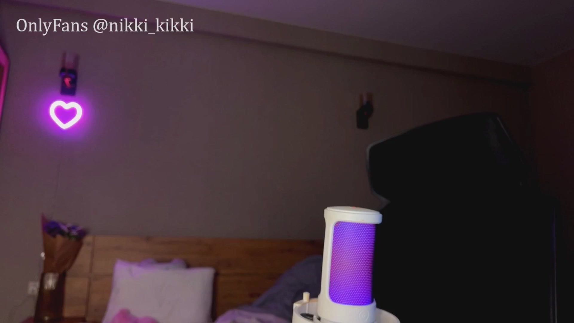 Gallery image thumbnail from Sk8Gurl420's myfreecams stream on, 06/14/2025, 20:53 image 5 of 20