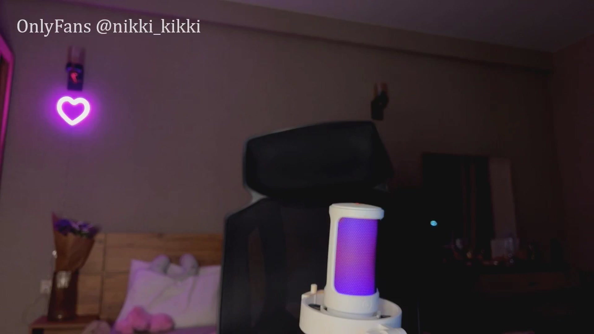 Gallery image thumbnail from Sk8Gurl420's myfreecams stream on, 06/14/2025, 20:53 image 10 of 20