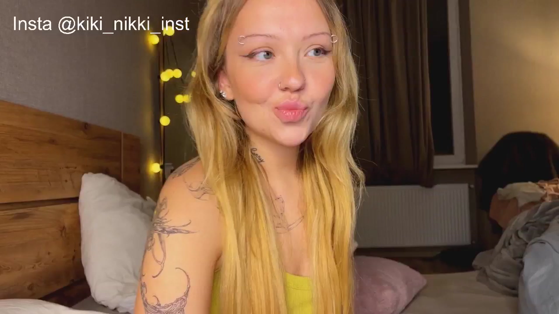 Gallery image thumbnail from Sk8Gurl420's myfreecams stream on, 11/17/2025, 17:13 image 9 of 20