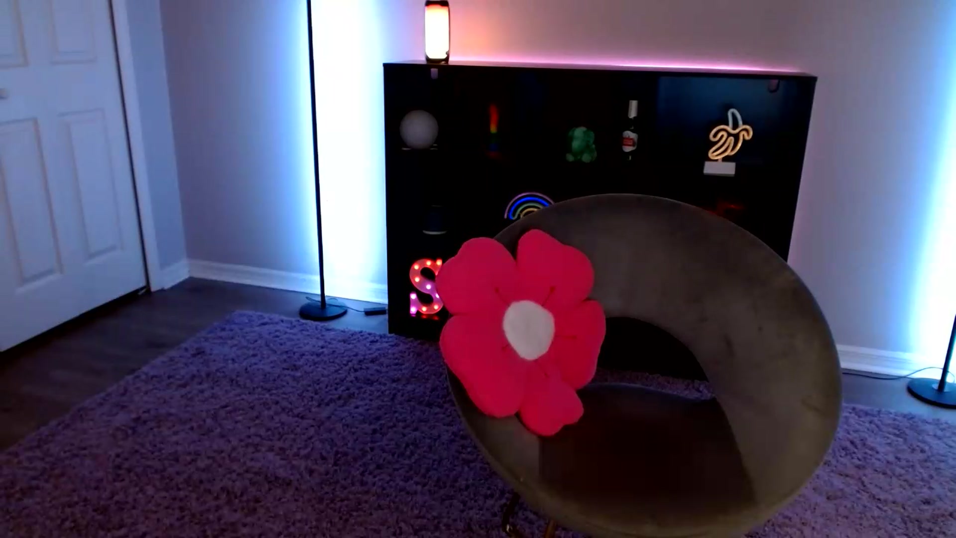 Gallery image thumbnail from SkarletSpice's myfreecams stream on, 08/17/2026, 09:11 image 5 of 20