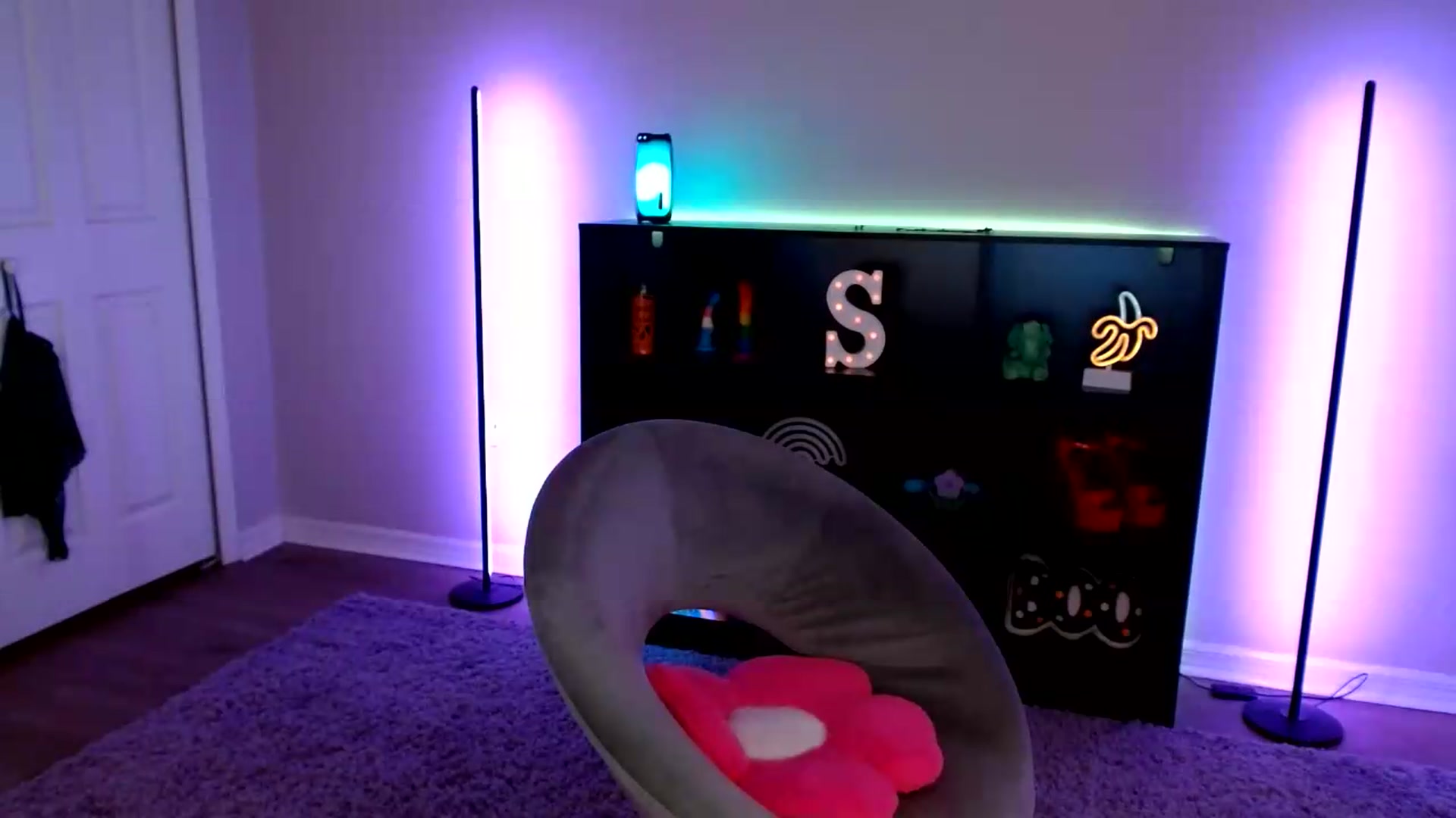 Gallery image thumbnail from SkarletSpice's myfreecams stream on, 09/18/2026, 11:06 image 10 of 20