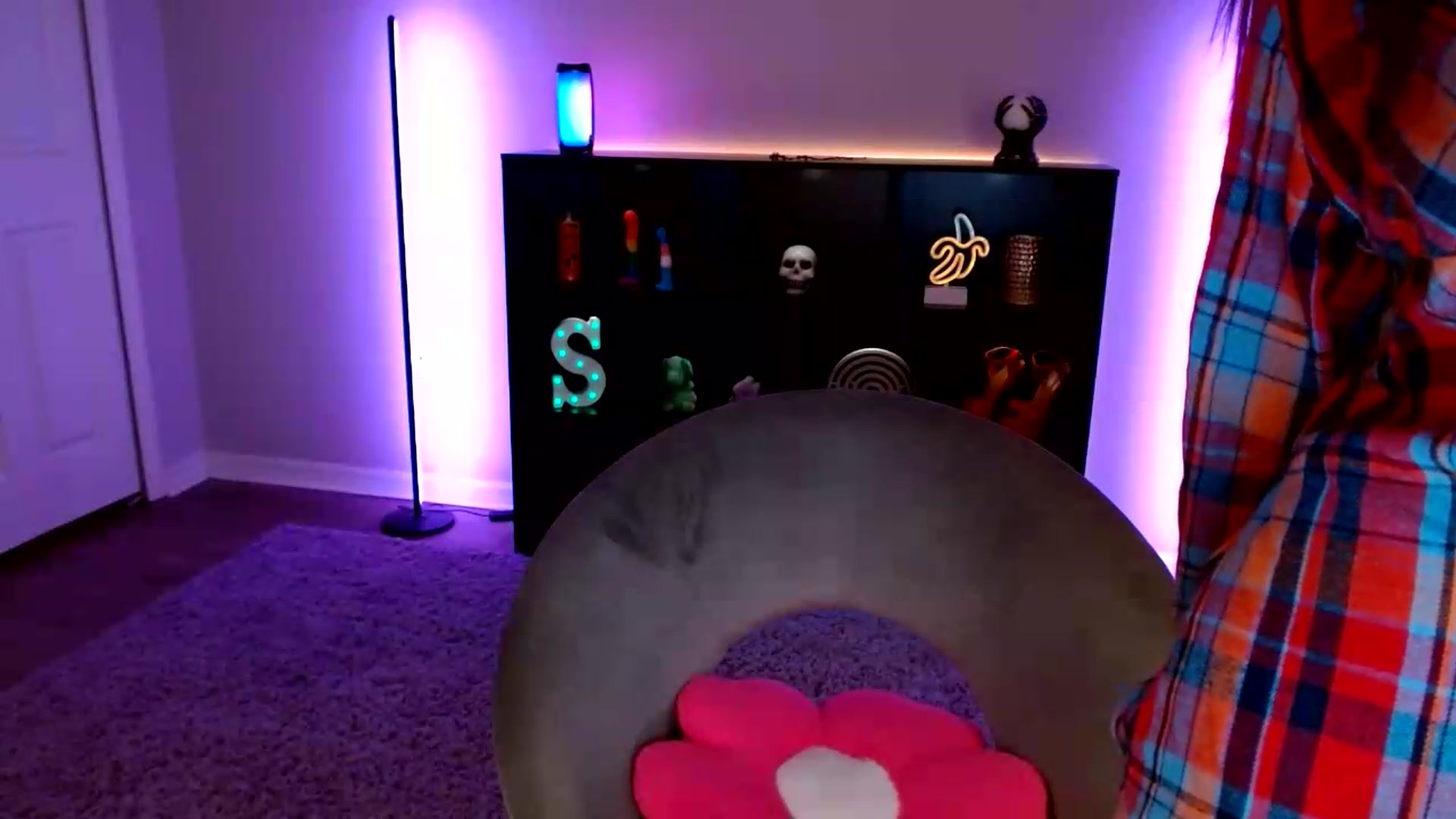 Gallery image thumbnail from SkarletSpice's myfreecams stream on, 09/21/2026, 08:47 image 2 of 20