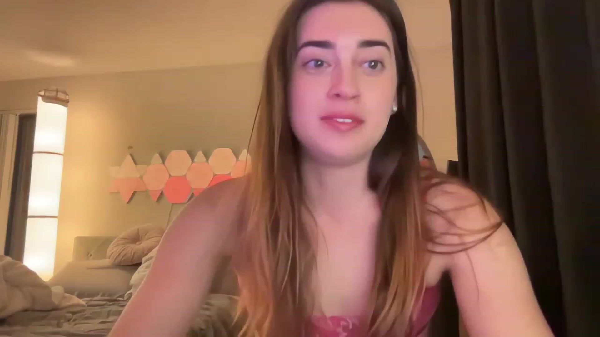 Gallery image thumbnail from SkiCutie's myfreecams stream on, 01/27/2023, 05:42 image 4 of 20