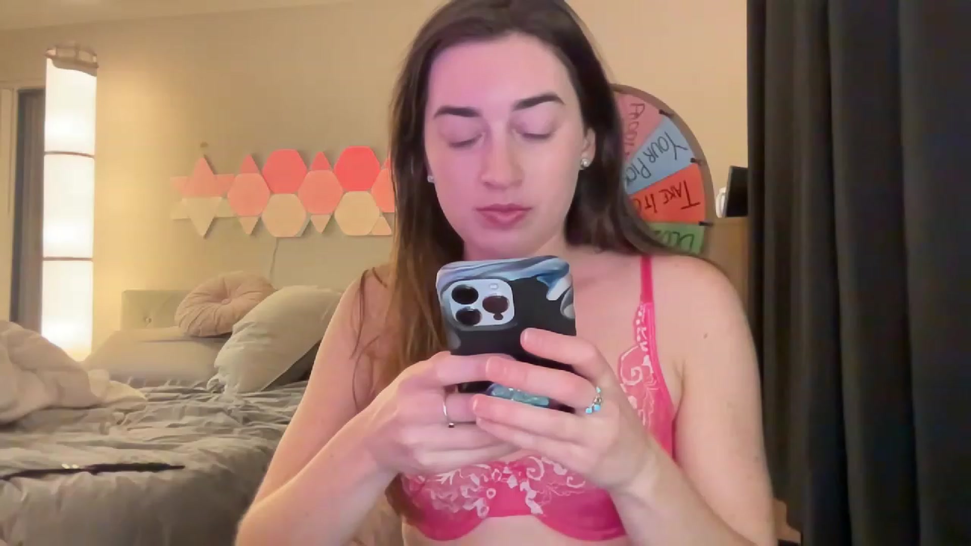 Gallery image thumbnail from SkiCutie's myfreecams stream on, 01/27/2023, 05:42 image 1 of 20