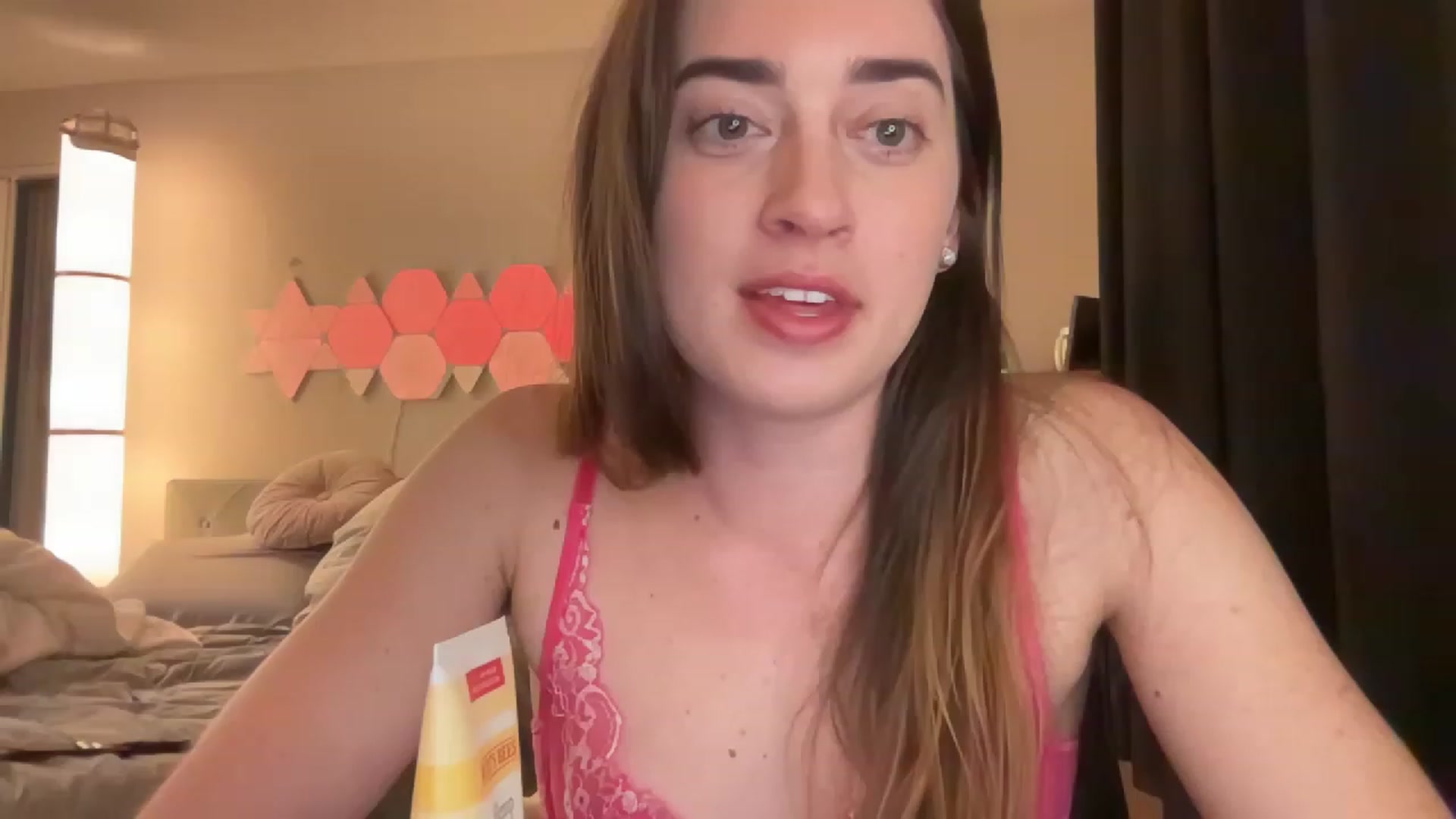 Gallery image thumbnail from SkiCutie's myfreecams stream on, 01/27/2023, 05:42 image 11 of 20