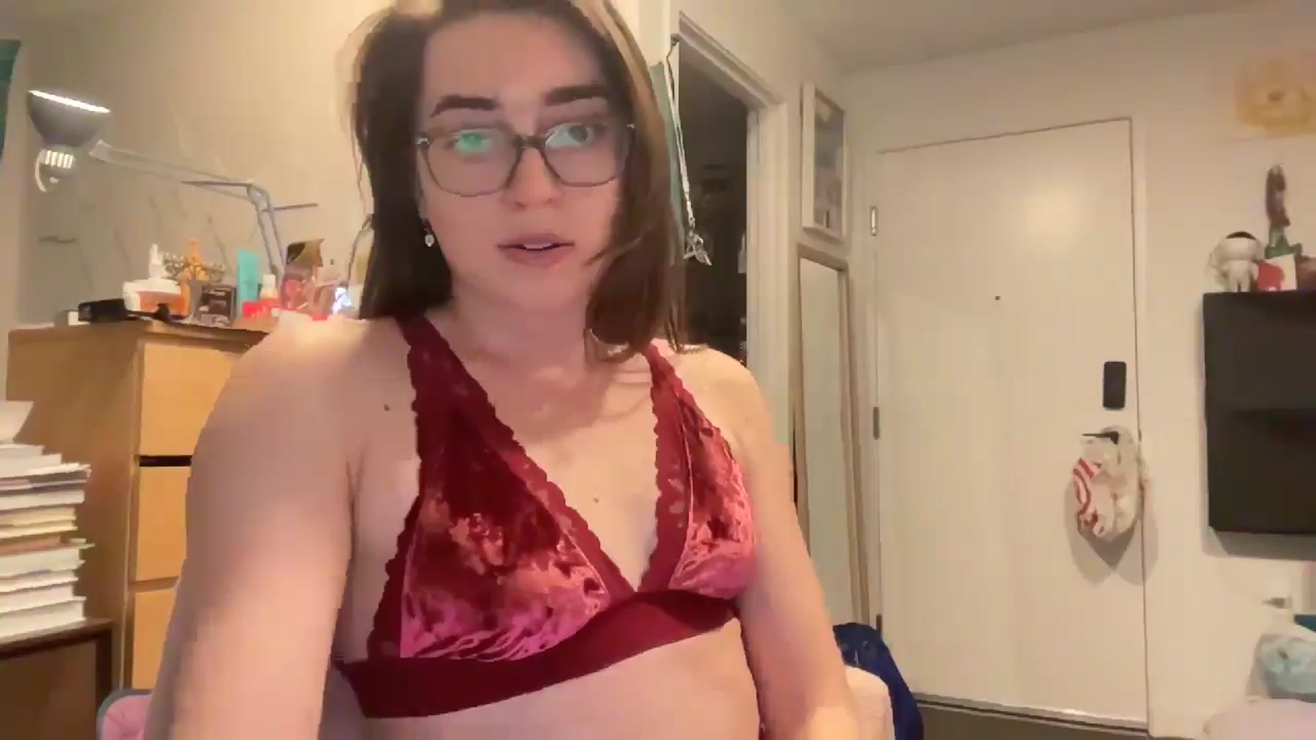 Gallery image thumbnail from SkiCutie's myfreecams stream on, 12/31/2024, 01:31 image 20 of 20