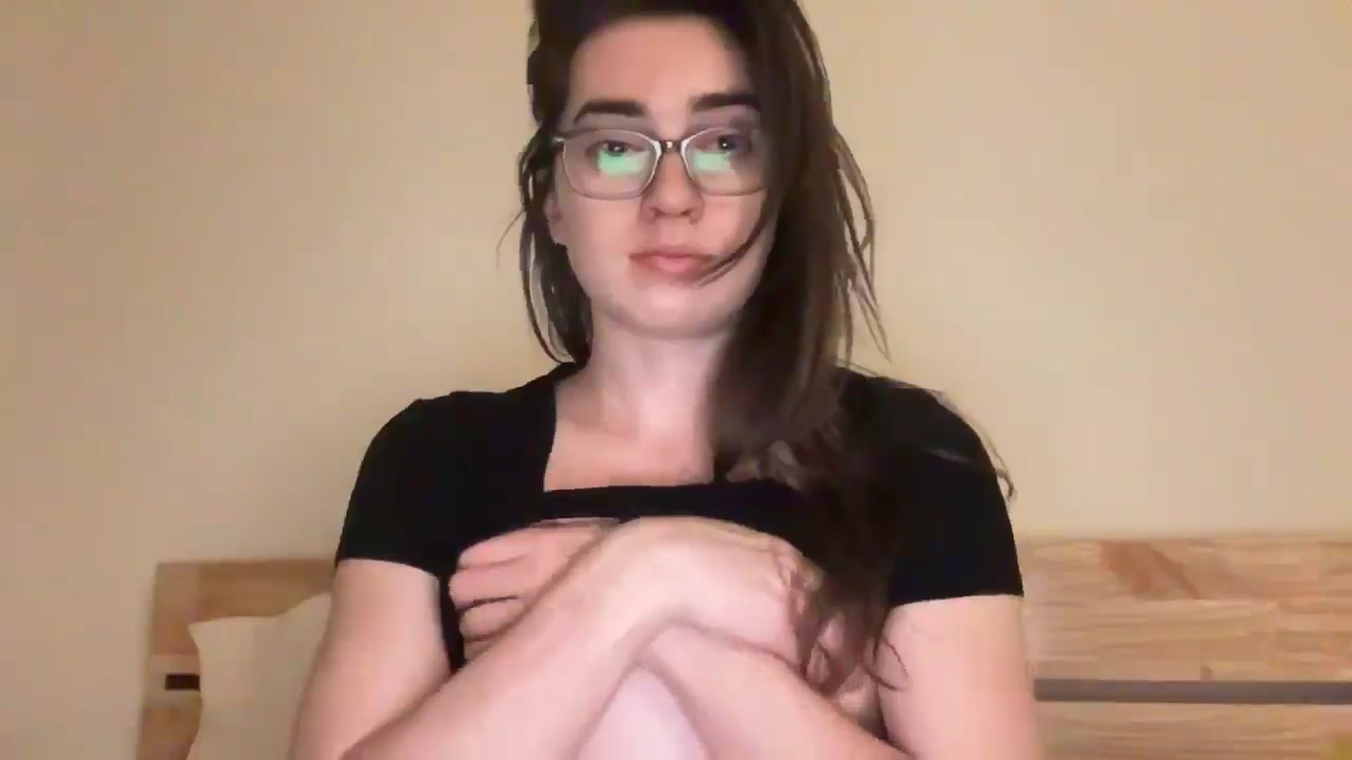 Gallery image thumbnail from SkiCutie's myfreecams stream on, 02/01/2025, 13:06 image 5 of 20