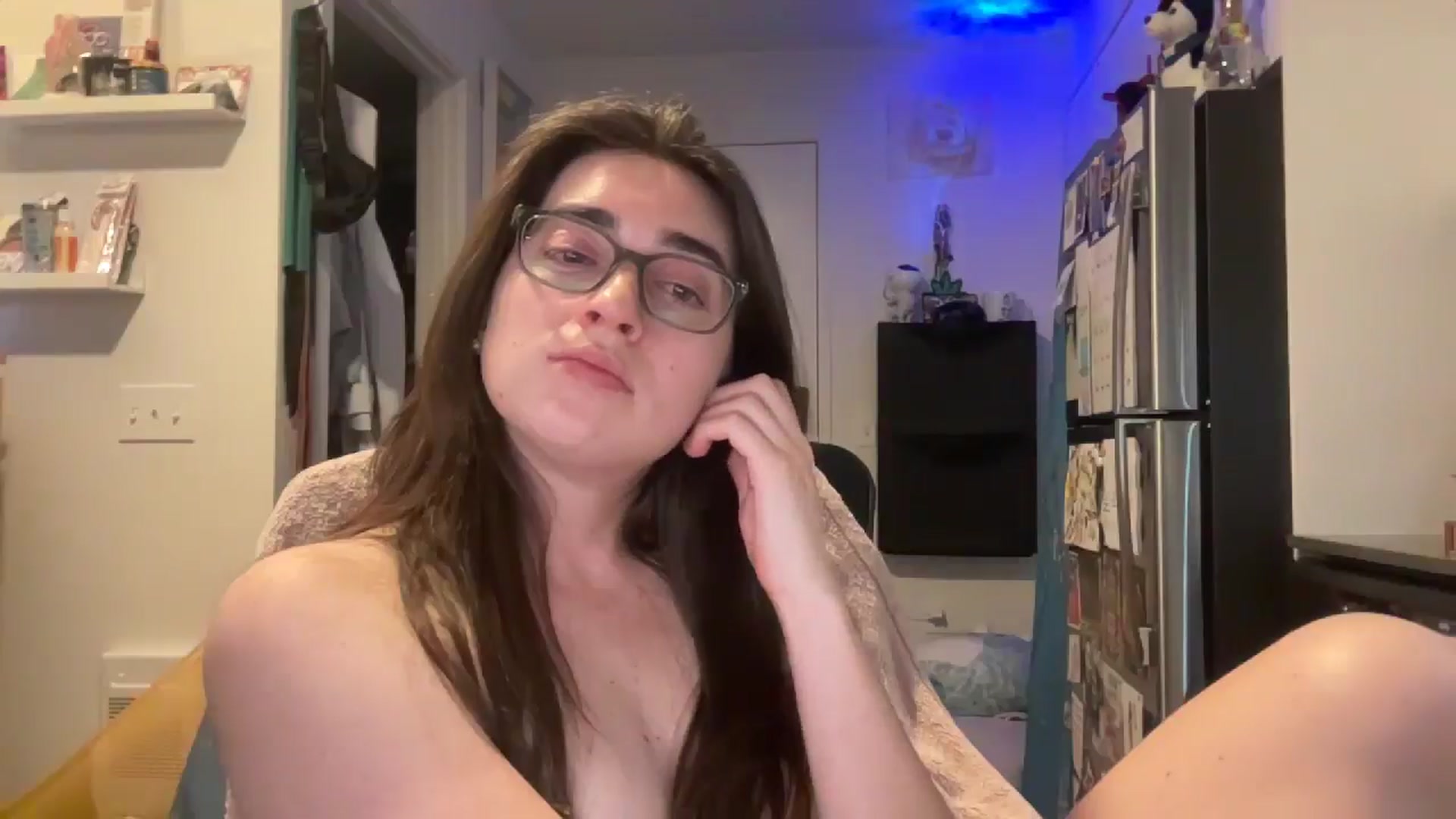 Gallery image thumbnail from SkiCutie's myfreecams stream on, 02/03/2025, 05:50 image 5 of 20