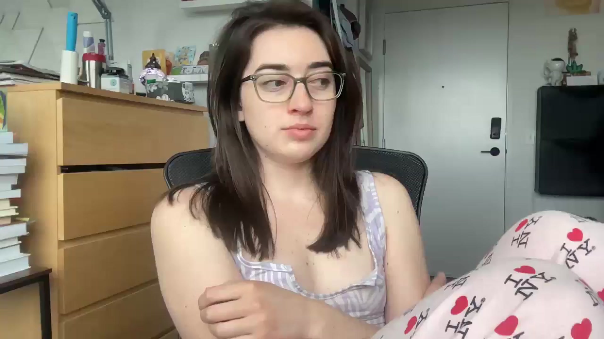 Gallery image thumbnail from SkiCutie's myfreecams stream on, 02/16/2025, 17:50 image 14 of 20