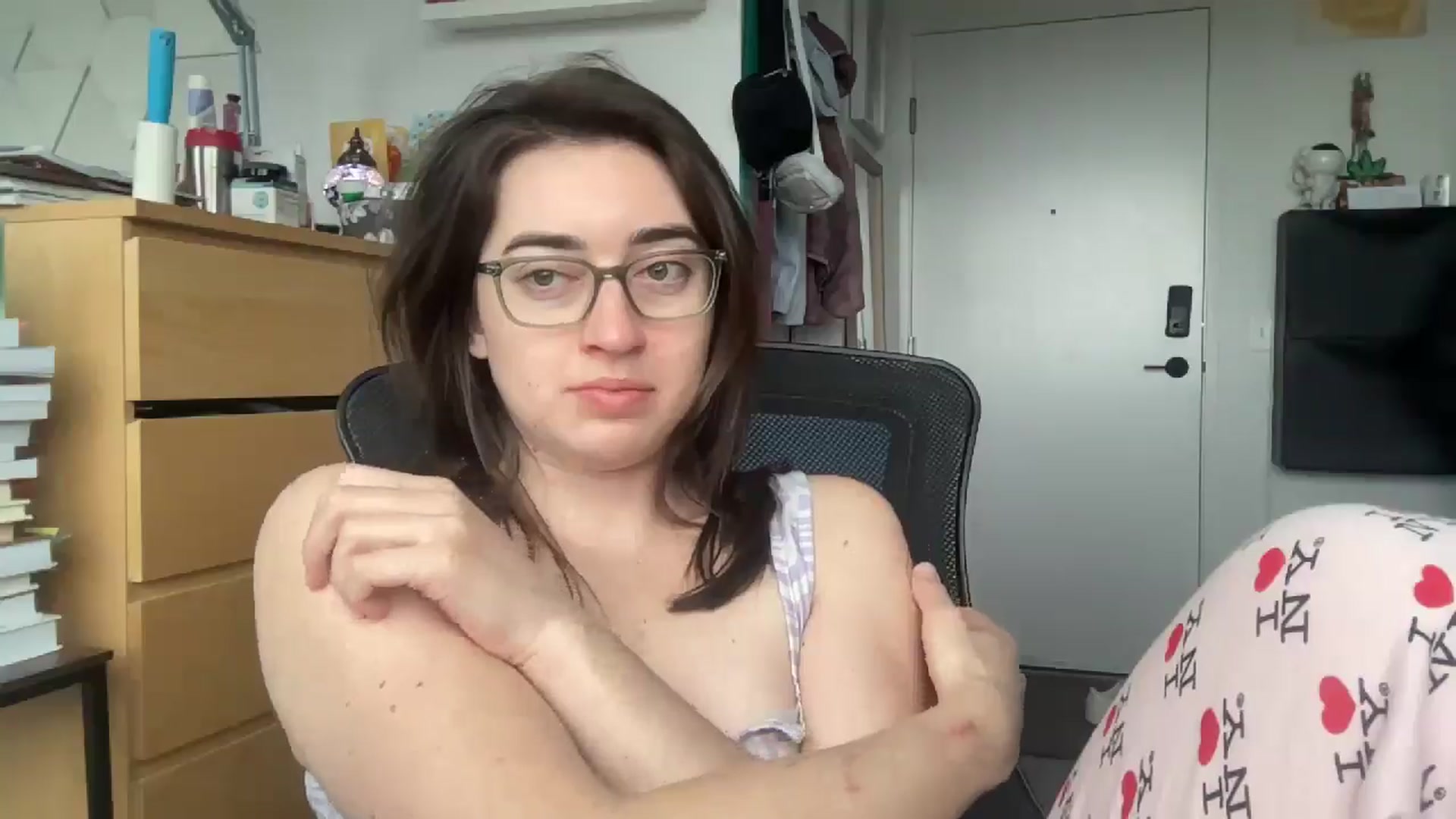 Gallery image thumbnail from SkiCutie's myfreecams stream on, 02/16/2025, 17:50 image 16 of 20