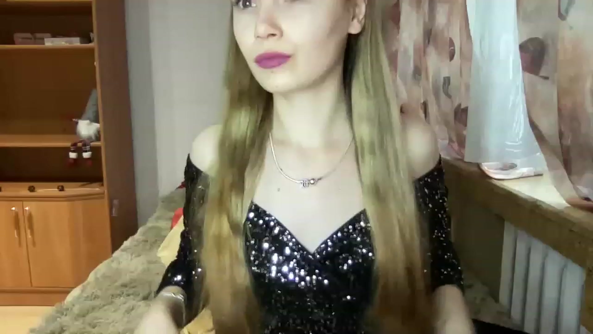 Gallery image thumbnail from SkinnyEva's myfreecams stream on, 12/25/2022, 14:41 image 12 of 20