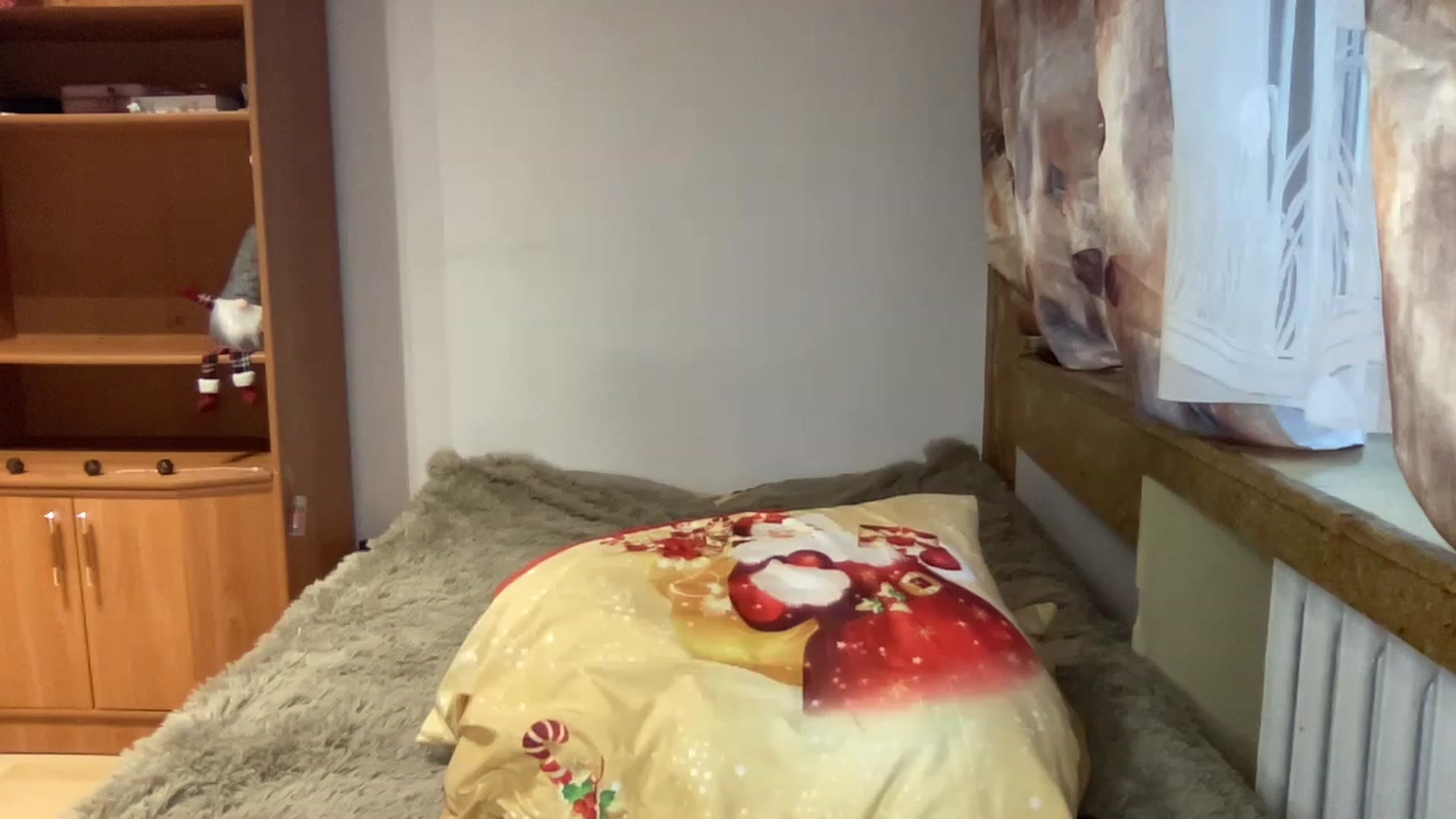 Gallery image thumbnail from SkinnyEva's myfreecams stream on, 12/31/2022, 15:25 image 10 of 20