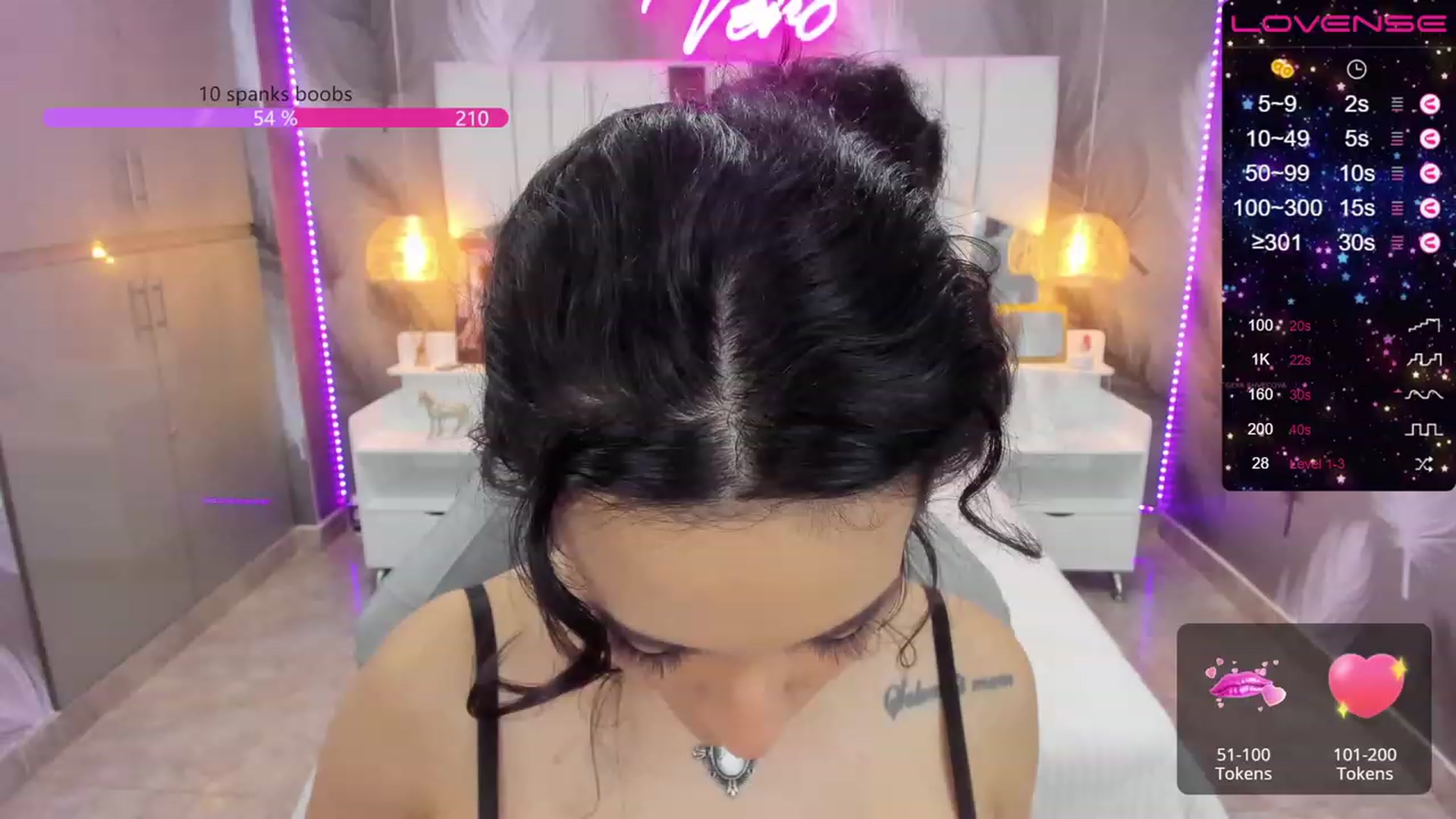 Gallery image thumbnail from SkinnyVeronik's myfreecams stream on, 11/18/2022, 14:43 image 18 of 20