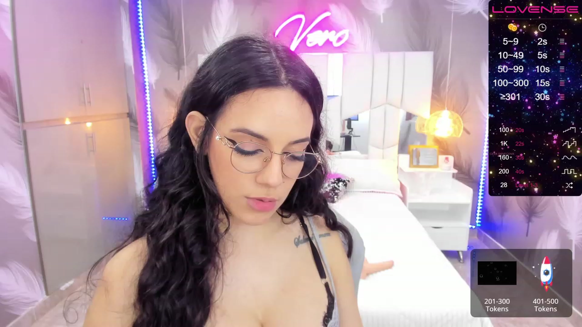 Gallery image thumbnail from SkinnyVeronik's myfreecams stream on, 11/19/2022, 15:12 image 20 of 20