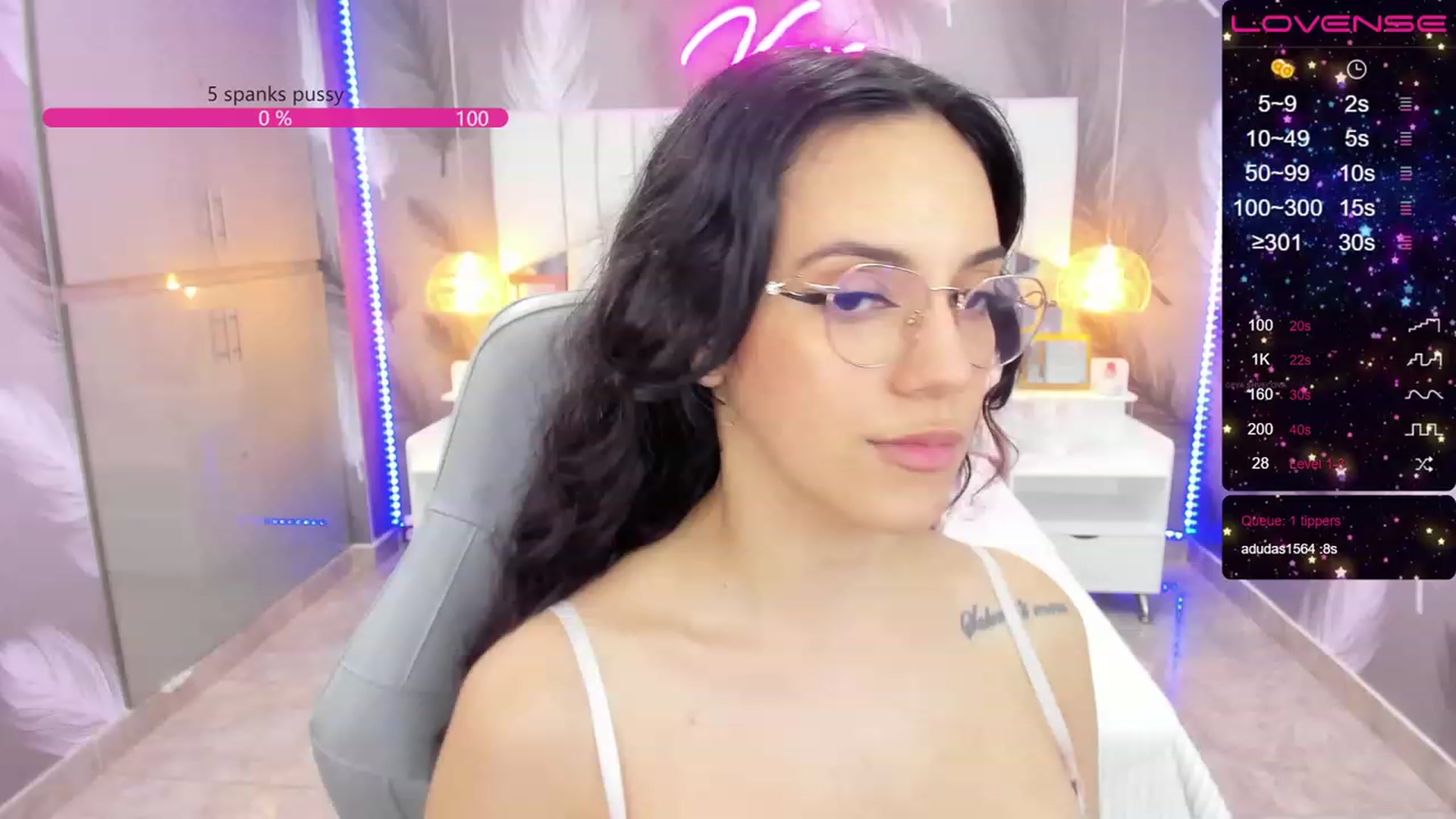 Gallery image thumbnail from SkinnyVeronik's myfreecams stream on, 11/19/2022, 17:16 image 13 of 20