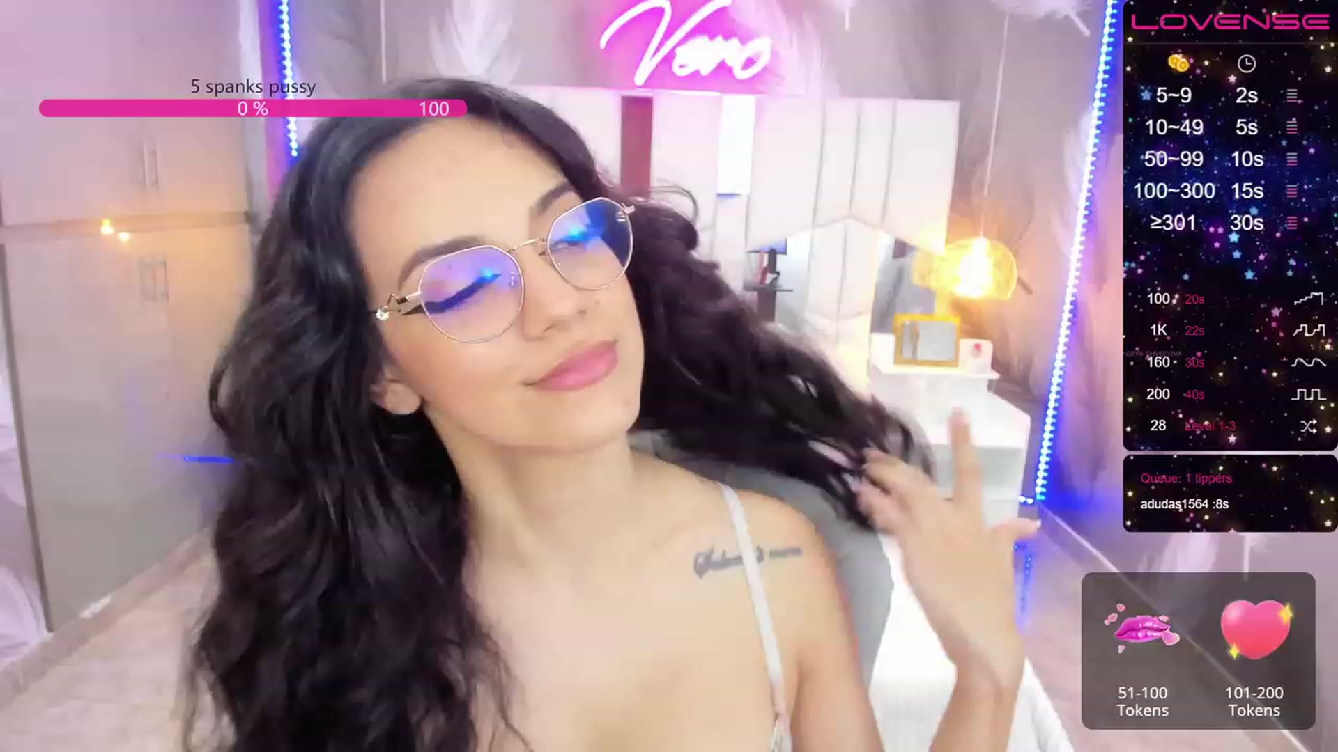 Gallery image thumbnail from SkinnyVeronik's myfreecams stream on, 11/19/2022, 17:16 image 6 of 20