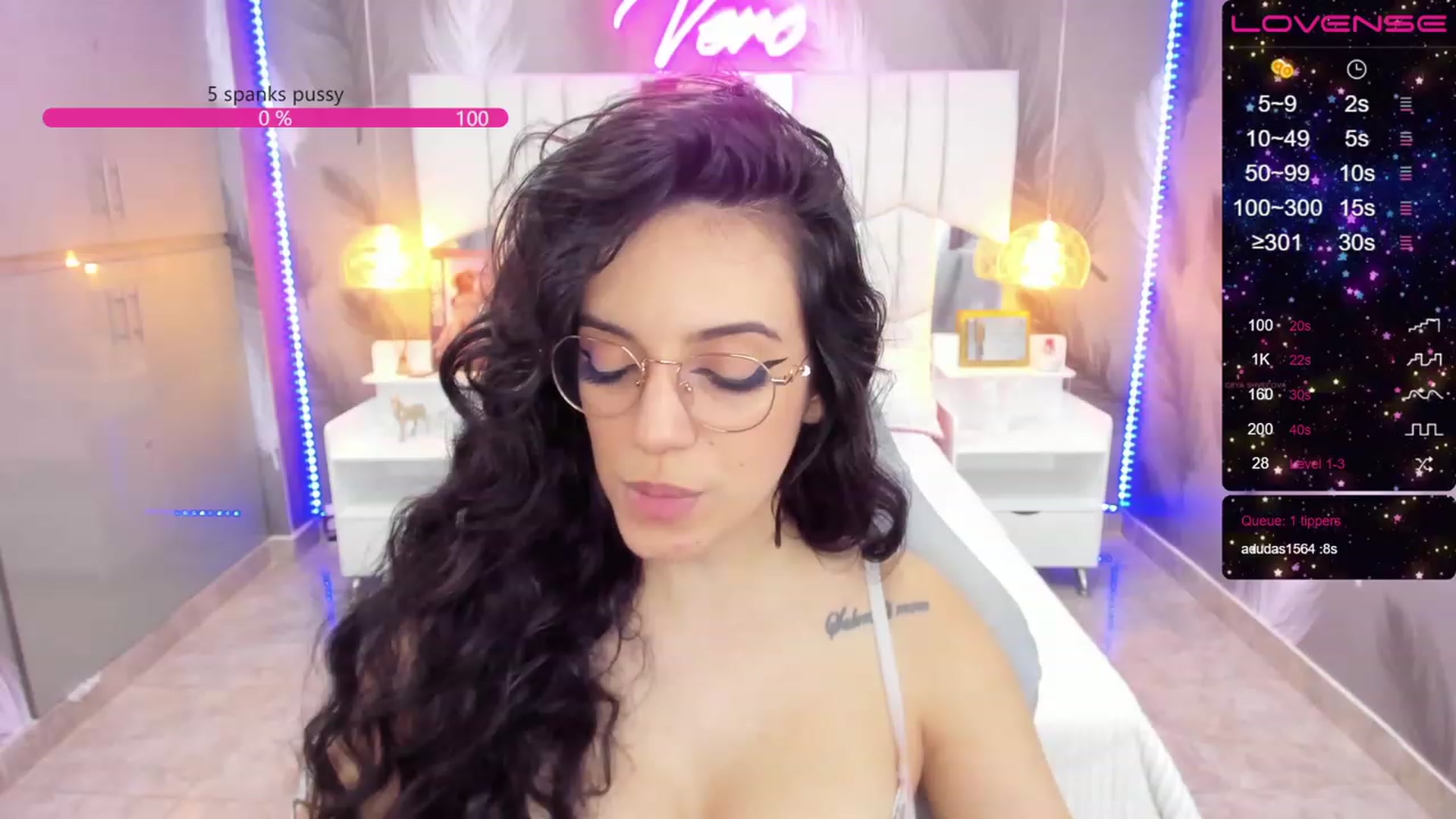 Gallery image thumbnail from SkinnyVeronik's myfreecams stream on, 11/19/2022, 17:16 image 18 of 20
