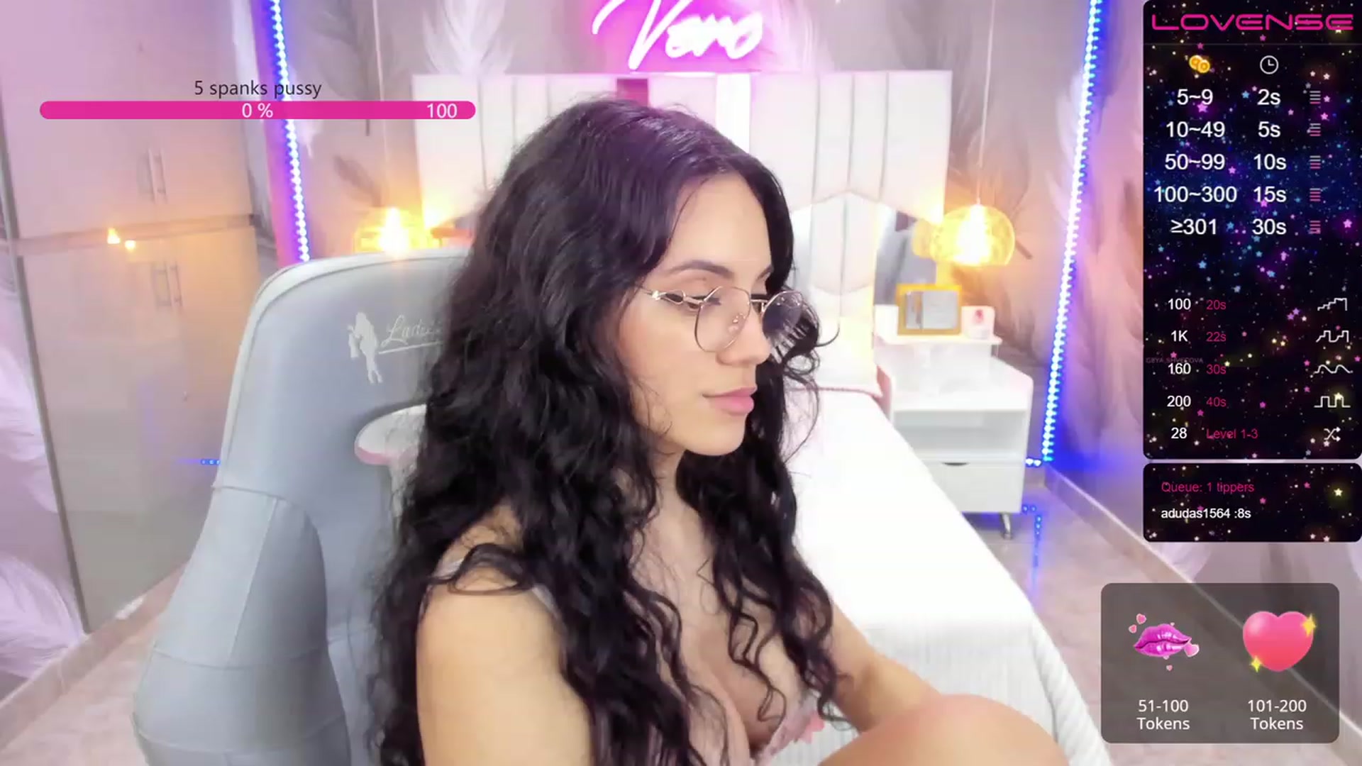 Gallery image thumbnail from SkinnyVeronik's myfreecams stream on, 11/19/2022, 17:16 image 5 of 20