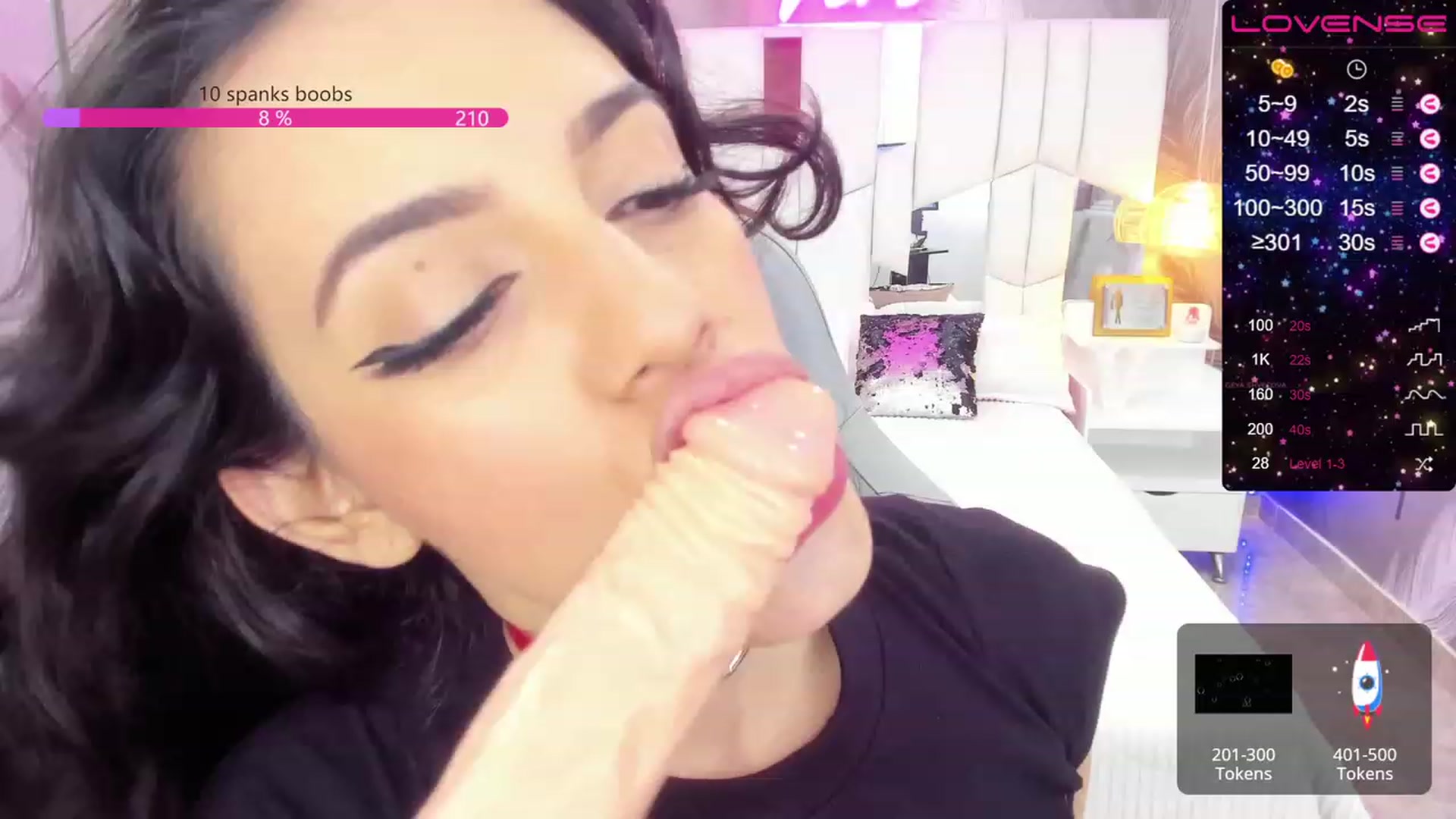 Gallery image thumbnail from SkinnyVeronik's myfreecams stream on, 11/21/2022, 14:21 image 5 of 20
