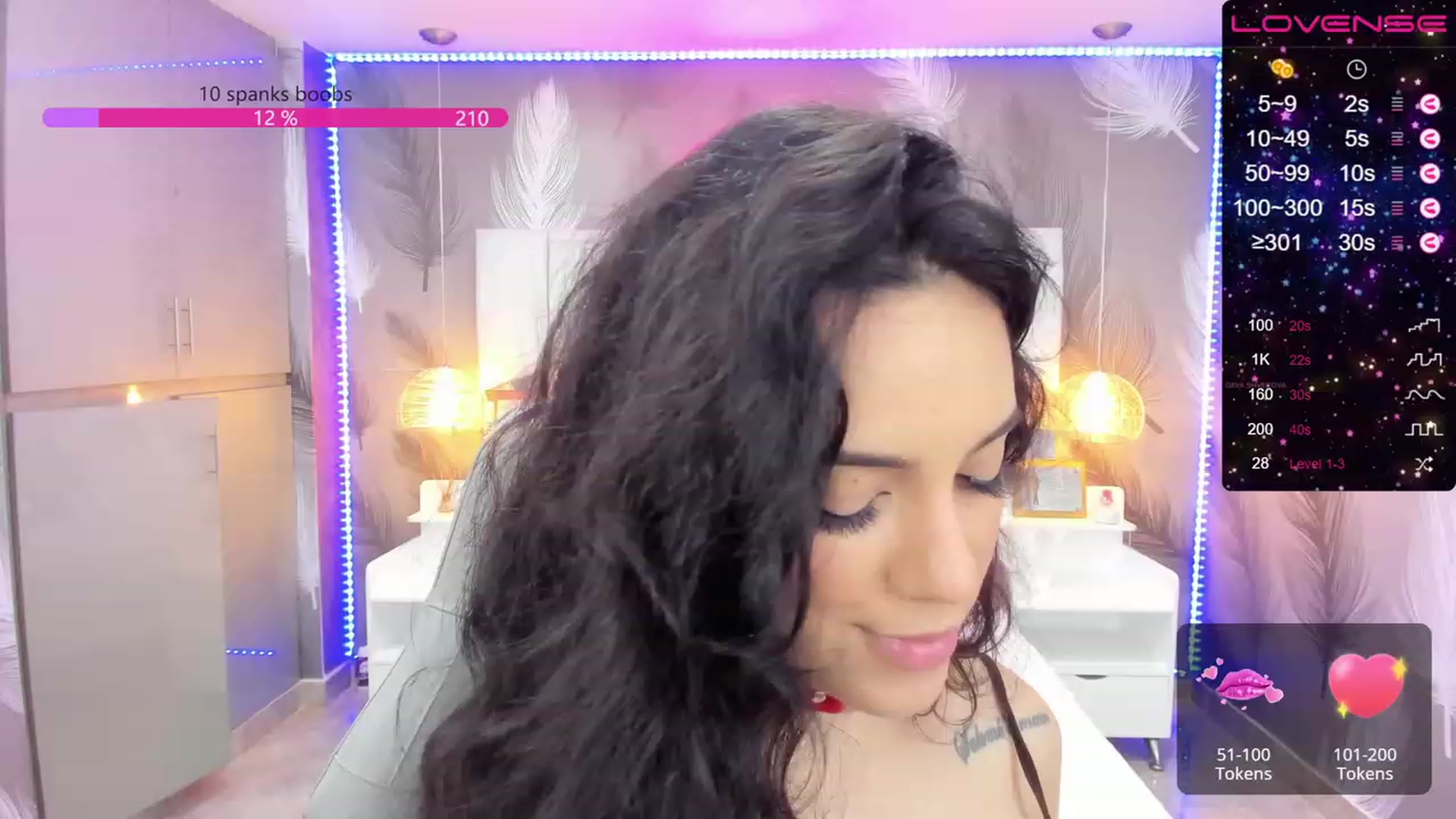 Gallery image thumbnail from SkinnyVeronik's myfreecams stream on, 11/21/2022, 14:21 image 17 of 20