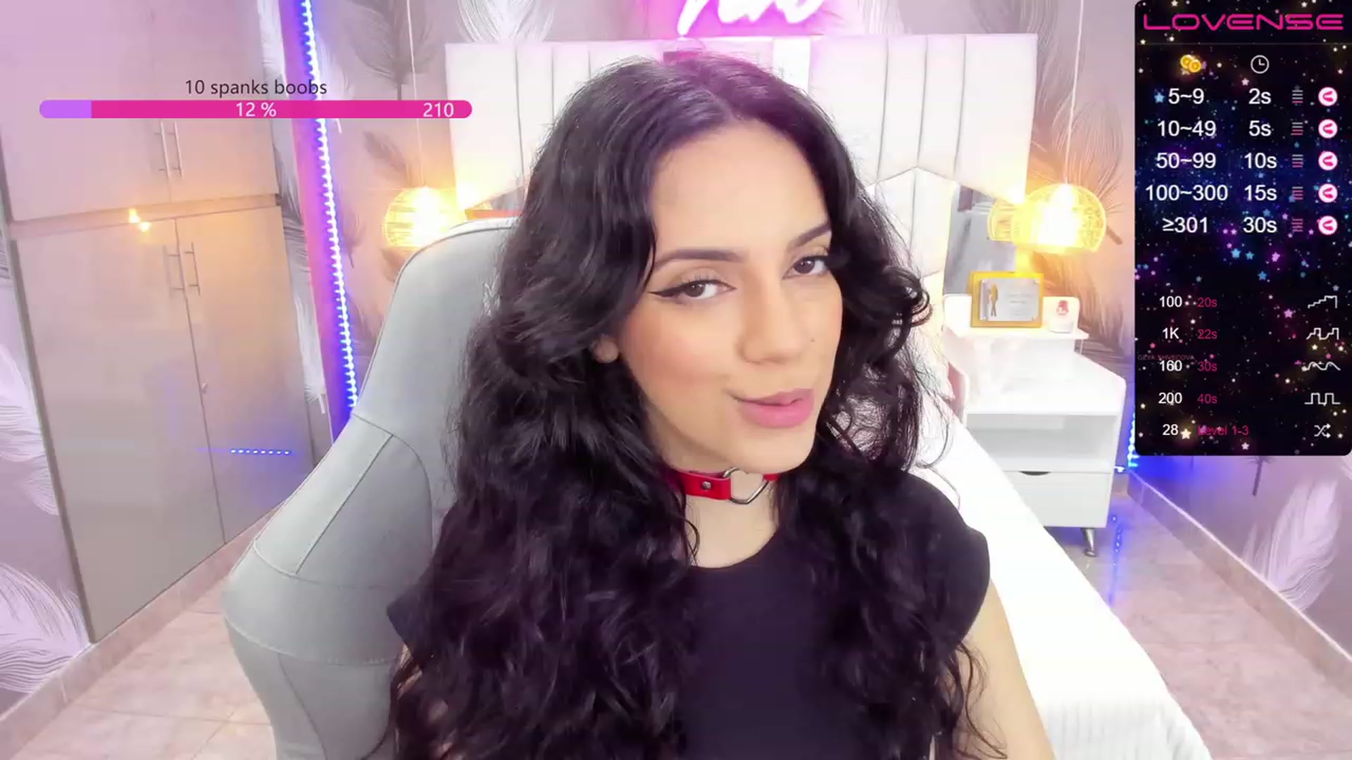Gallery image thumbnail from SkinnyVeronik's myfreecams stream on, 11/21/2022, 14:21 image 9 of 20