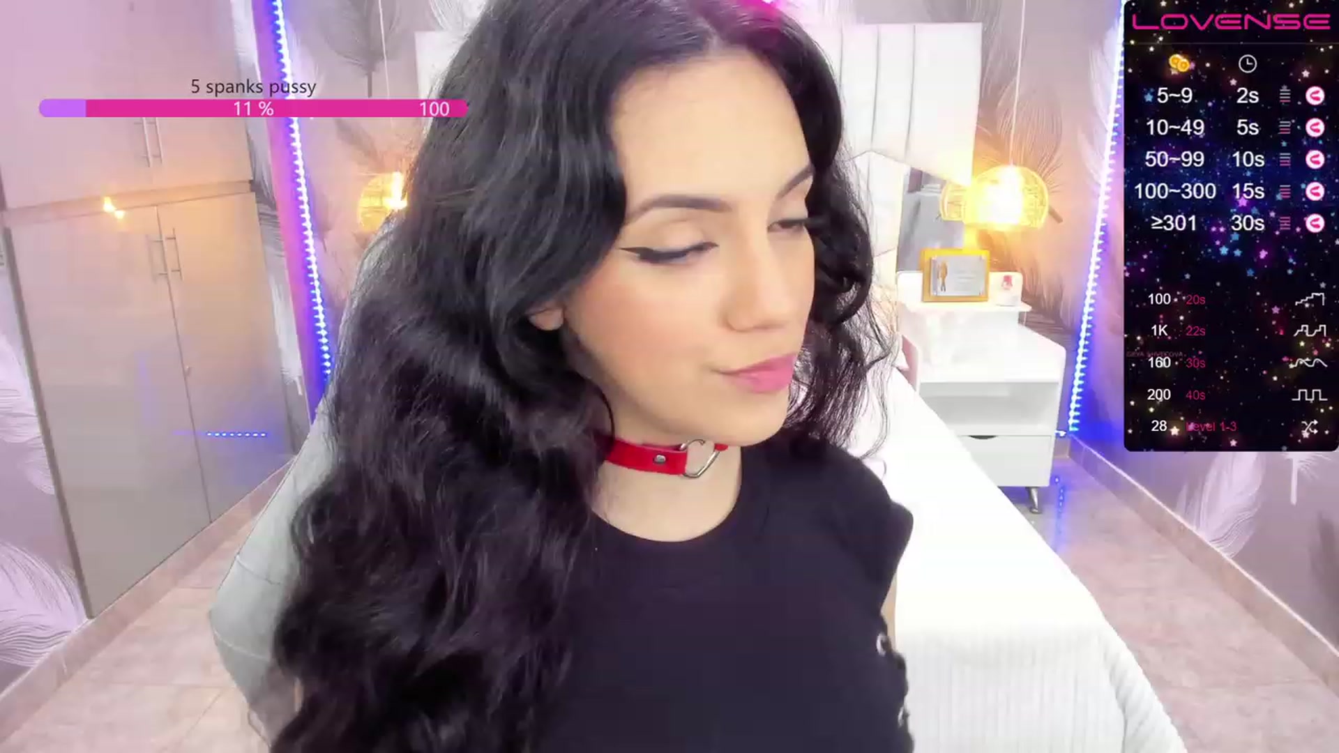 Gallery image thumbnail from SkinnyVeronik's myfreecams stream on, 11/21/2022, 14:21 image 2 of 20