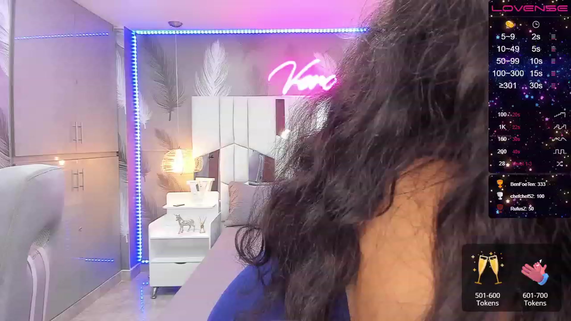 Gallery image thumbnail from SkinnyVeronik's myfreecams stream on, 12/24/2022, 17:55 image 11 of 20