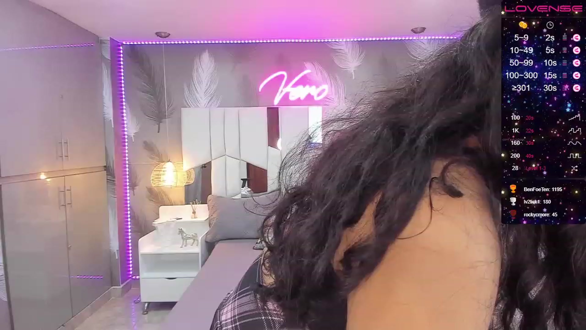 Gallery image thumbnail from SkinnyVeronik's myfreecams stream on, 12/27/2022, 13:56 image 9 of 20