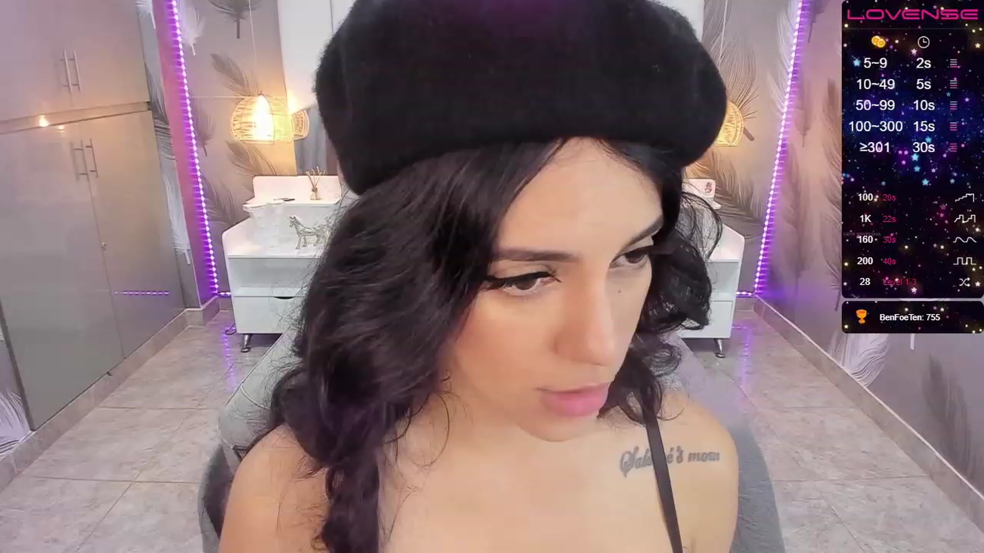 Gallery image thumbnail from SkinnyVeronik's myfreecams stream on, 12/27/2022, 13:56 image 1 of 20
