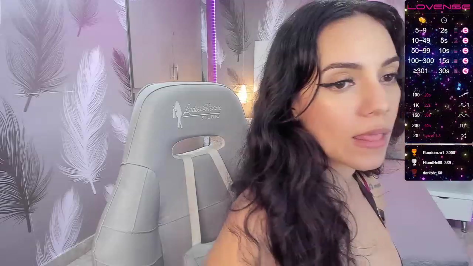 Gallery image thumbnail from SkinnyVeronik's myfreecams stream on, 12/28/2022, 15:41 image 18 of 20