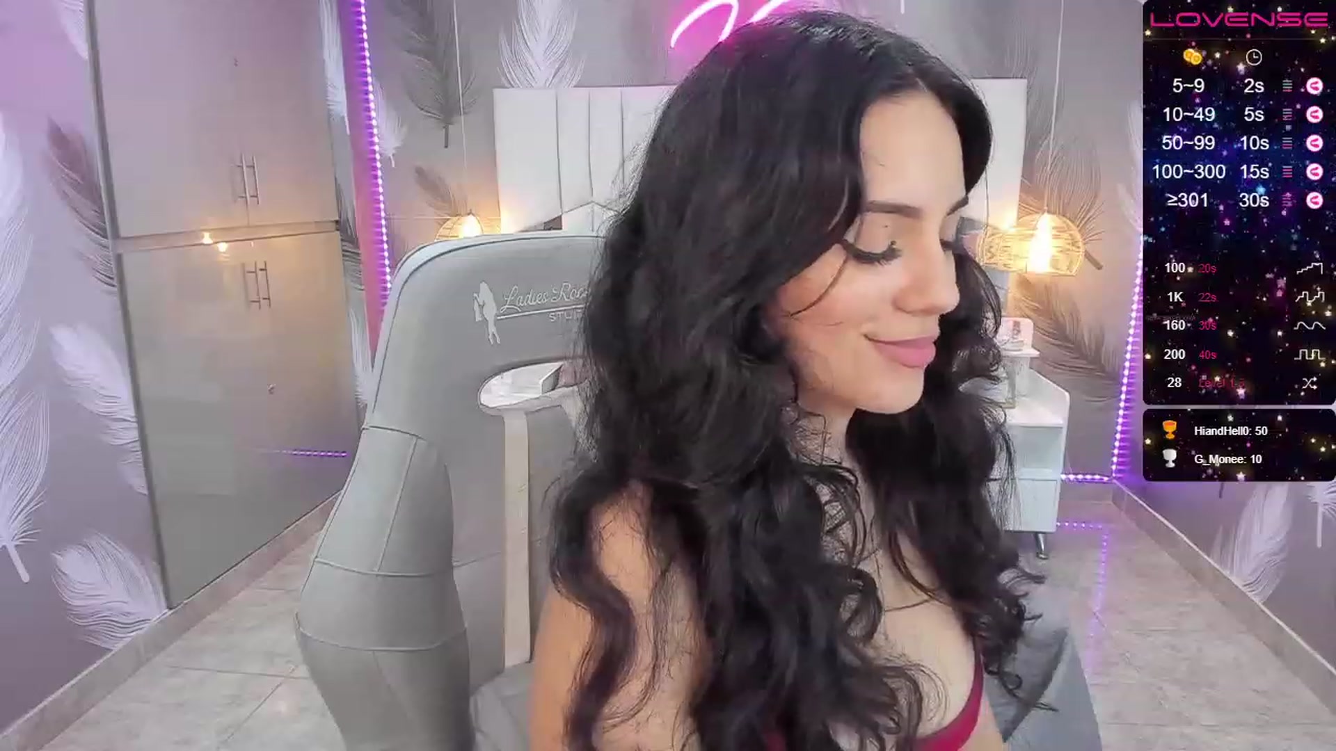 Gallery image thumbnail from SkinnyVeronik's myfreecams stream on, 12/28/2022, 15:41 image 3 of 20