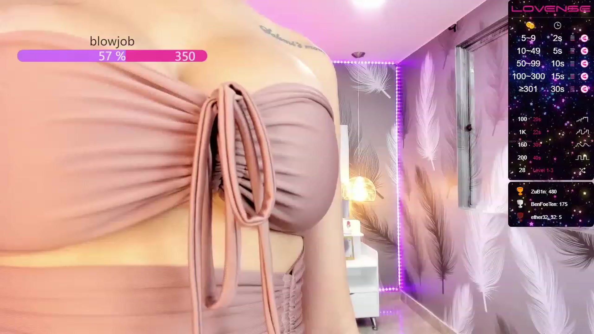 Gallery image thumbnail from SkinnyVeronik's myfreecams stream on, 12/29/2022, 14:09 image 16 of 20
