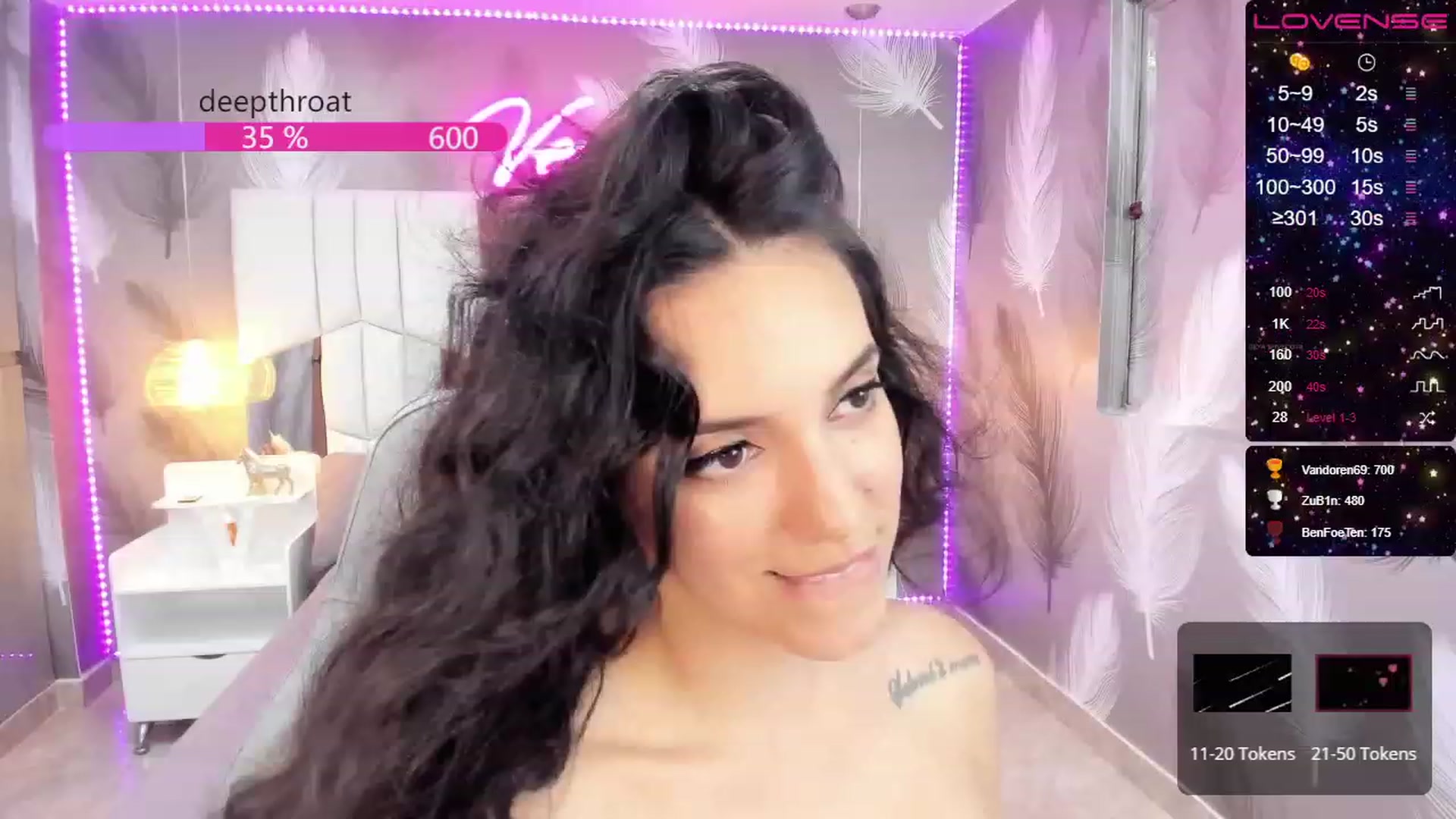 Gallery image thumbnail from SkinnyVeronik's myfreecams stream on, 12/29/2022, 17:57 image 19 of 20