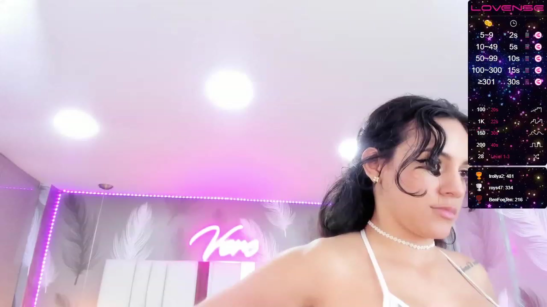 Gallery image thumbnail from SkinnyVeronik's myfreecams stream on, 12/30/2022, 15:43 image 13 of 20