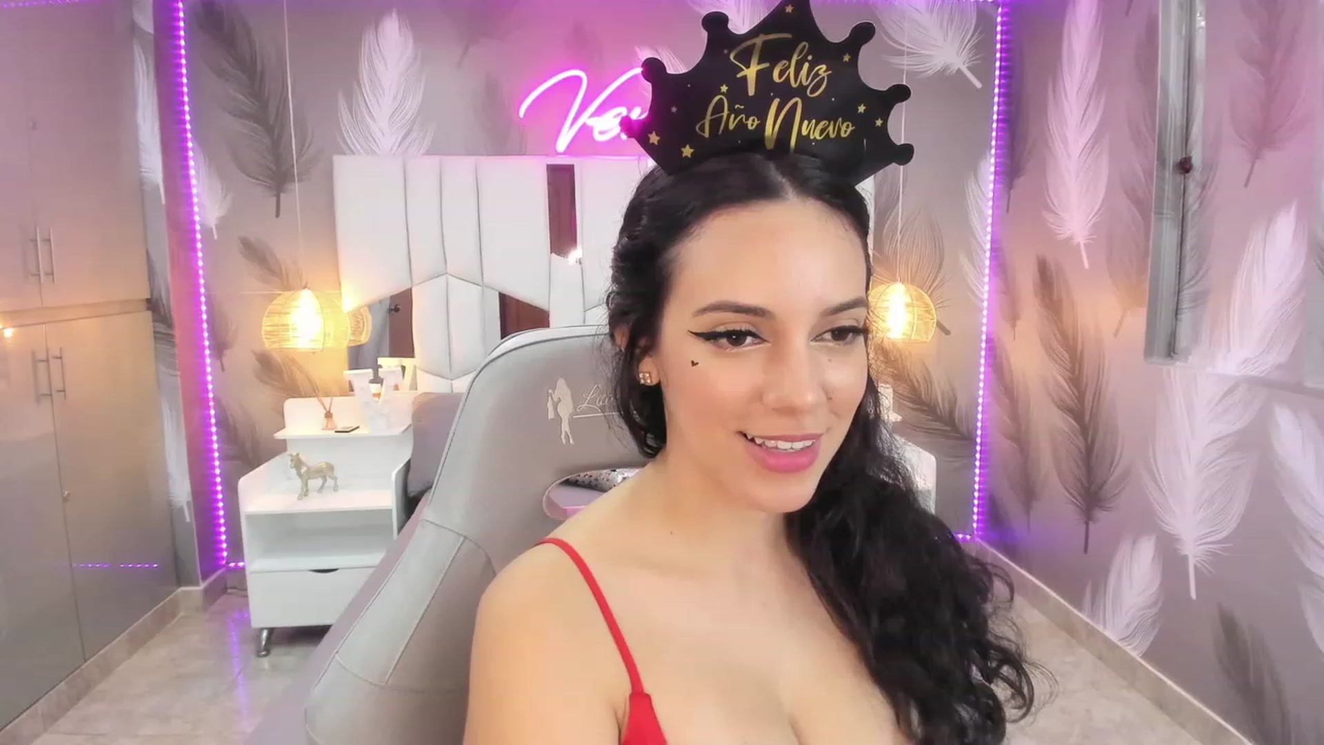 Gallery image thumbnail from SkinnyVeronik's myfreecams stream on, 12/31/2022, 13:45 image 19 of 20