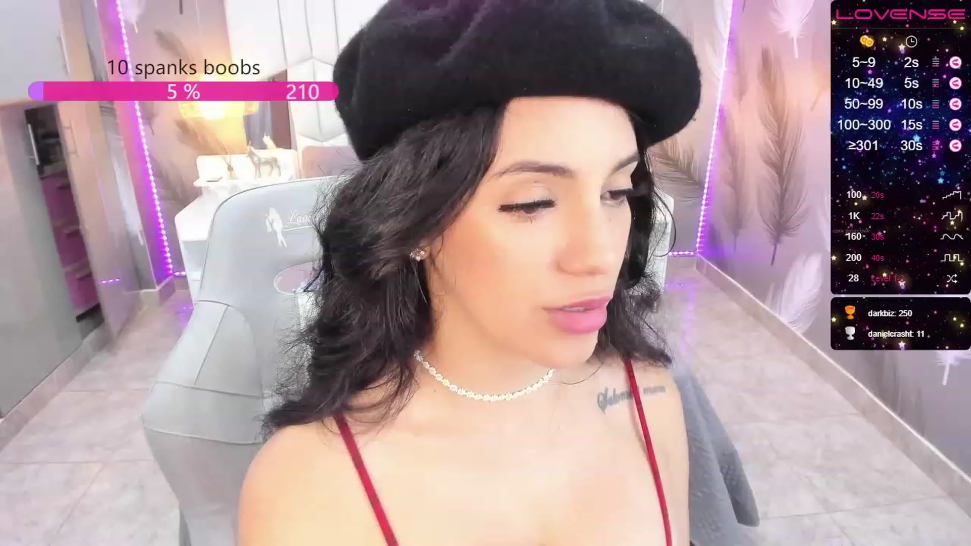Gallery image thumbnail from SkinnyVeronik's myfreecams stream on, 01/03/2023, 12:51 image 14 of 20