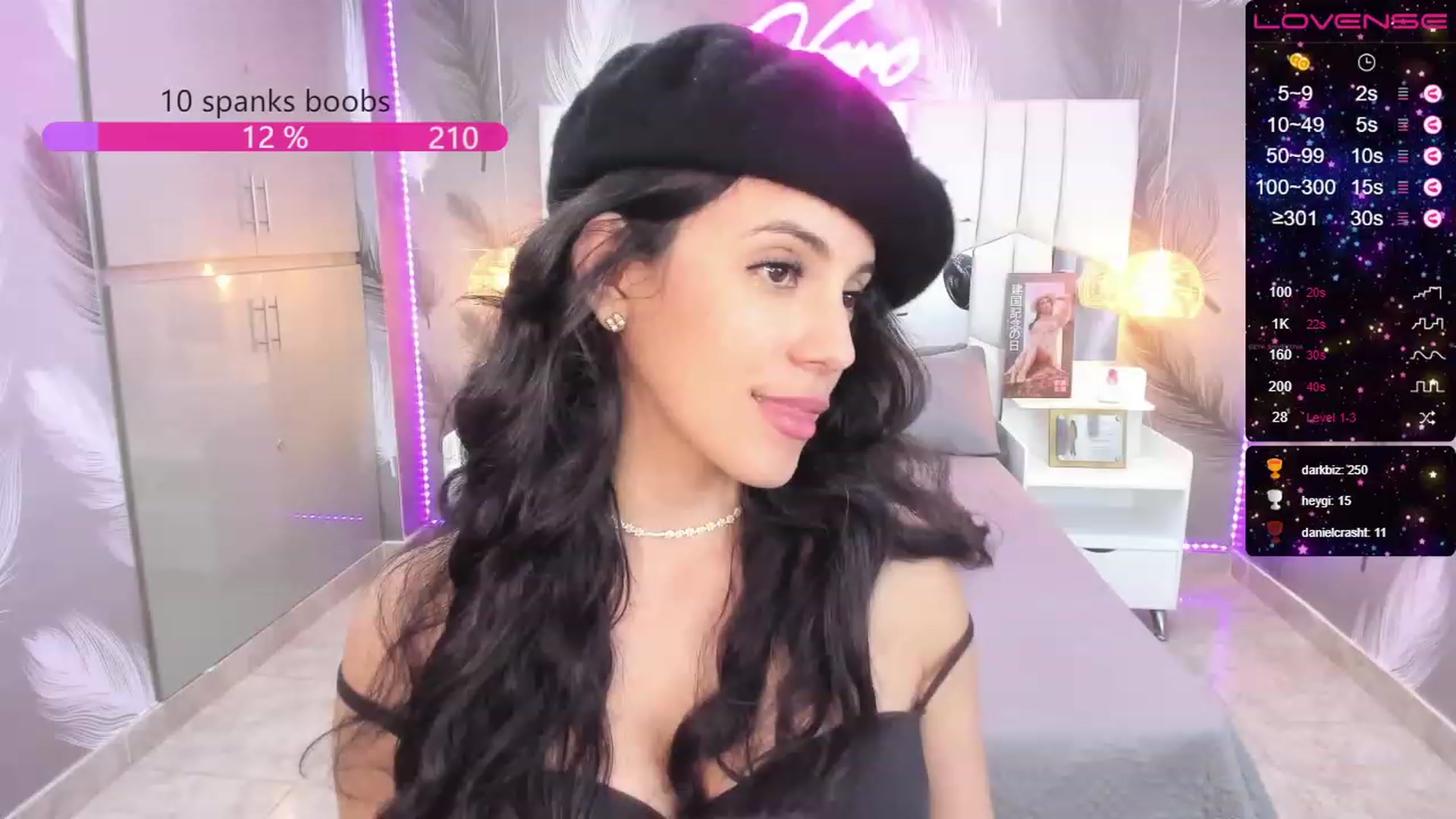 Gallery image thumbnail from SkinnyVeronik's myfreecams stream on, 01/03/2023, 14:04 image 13 of 20