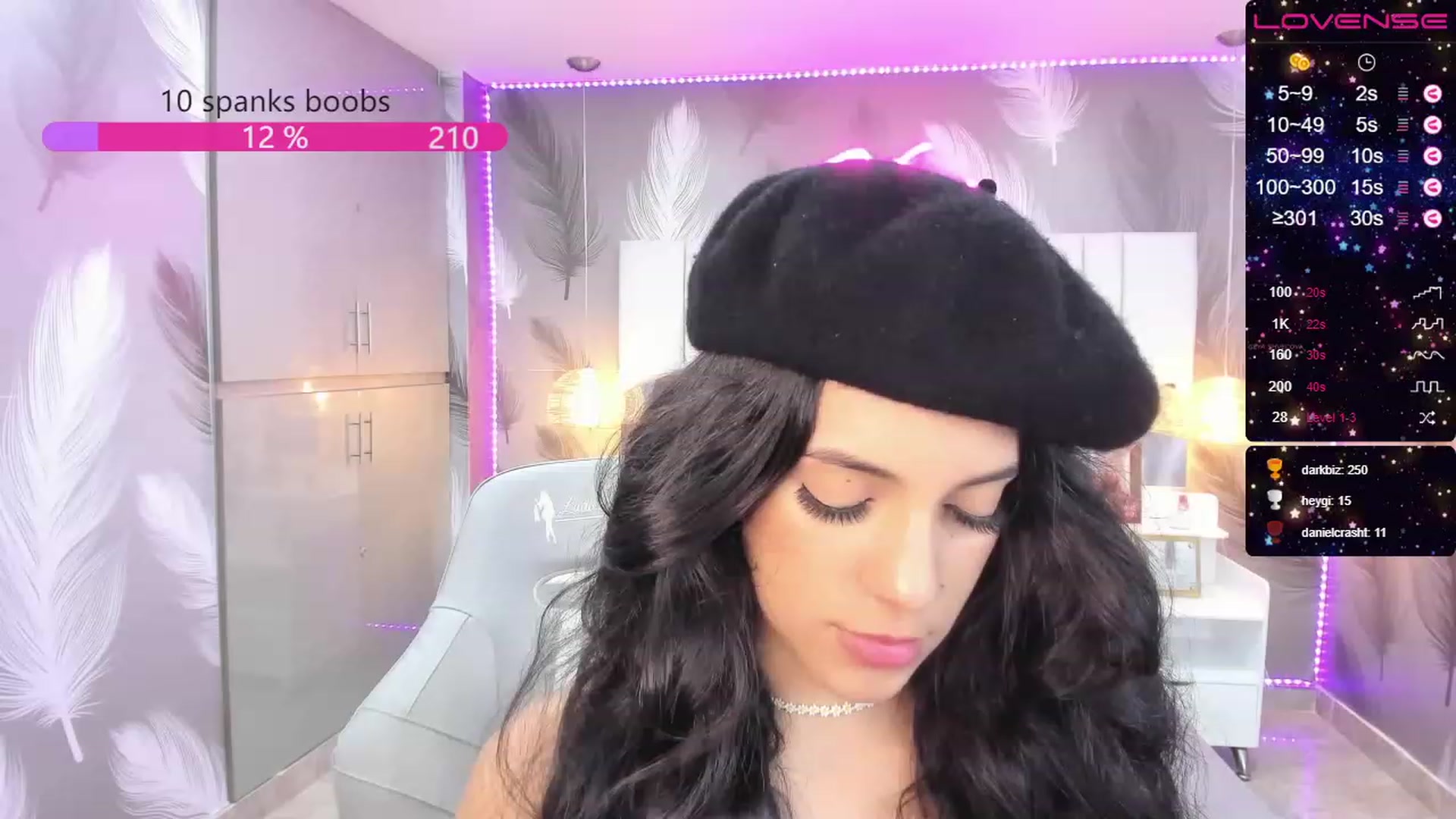 Gallery image thumbnail from SkinnyVeronik's myfreecams stream on, 01/03/2023, 14:04 image 5 of 20