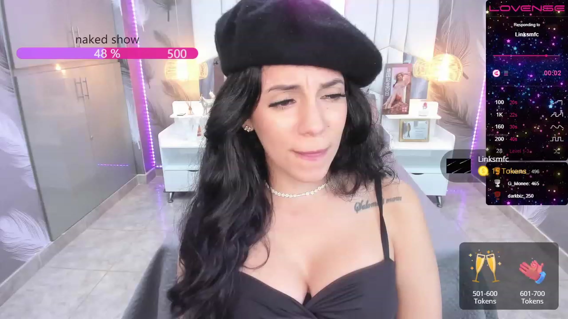Gallery image thumbnail from SkinnyVeronik's myfreecams stream on, 01/03/2023, 17:14 image 14 of 20