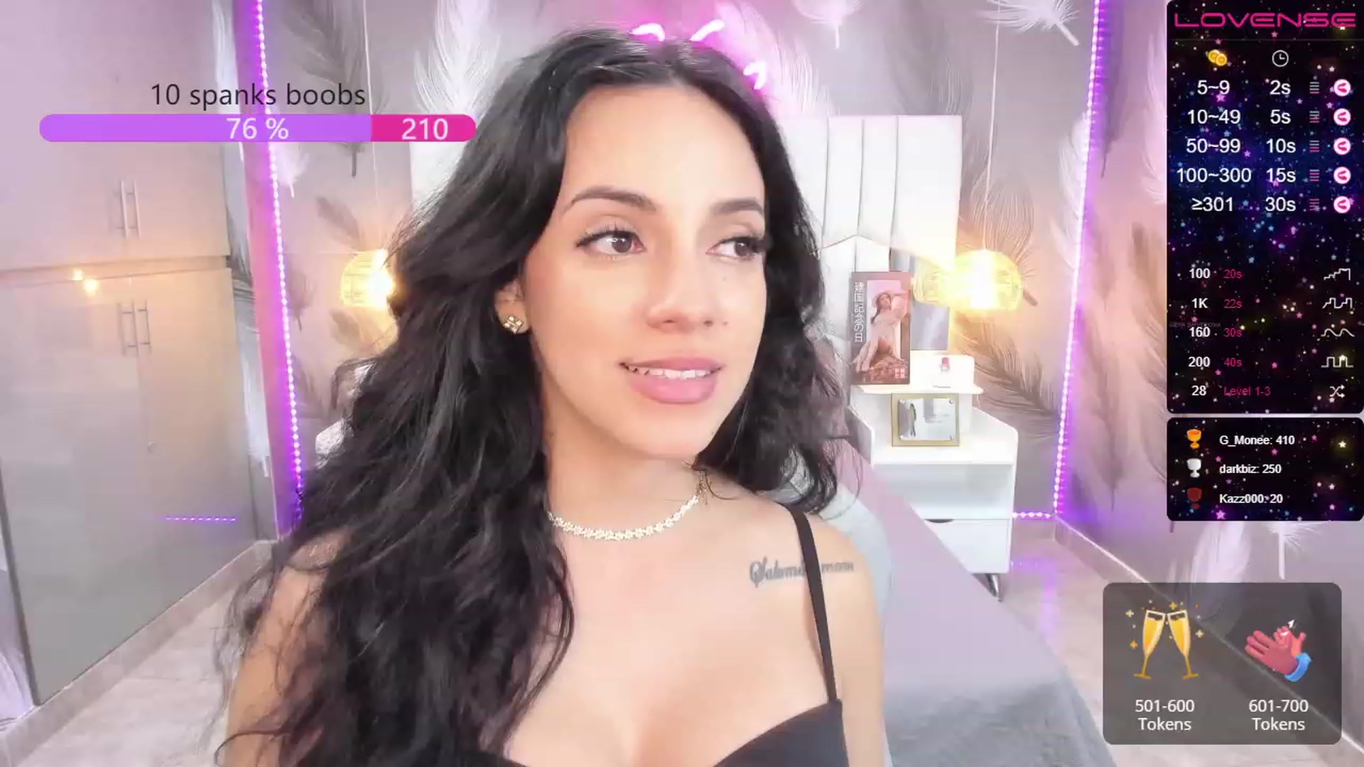 Gallery image thumbnail from SkinnyVeronik's myfreecams stream on, 01/03/2023, 17:14 image 4 of 20