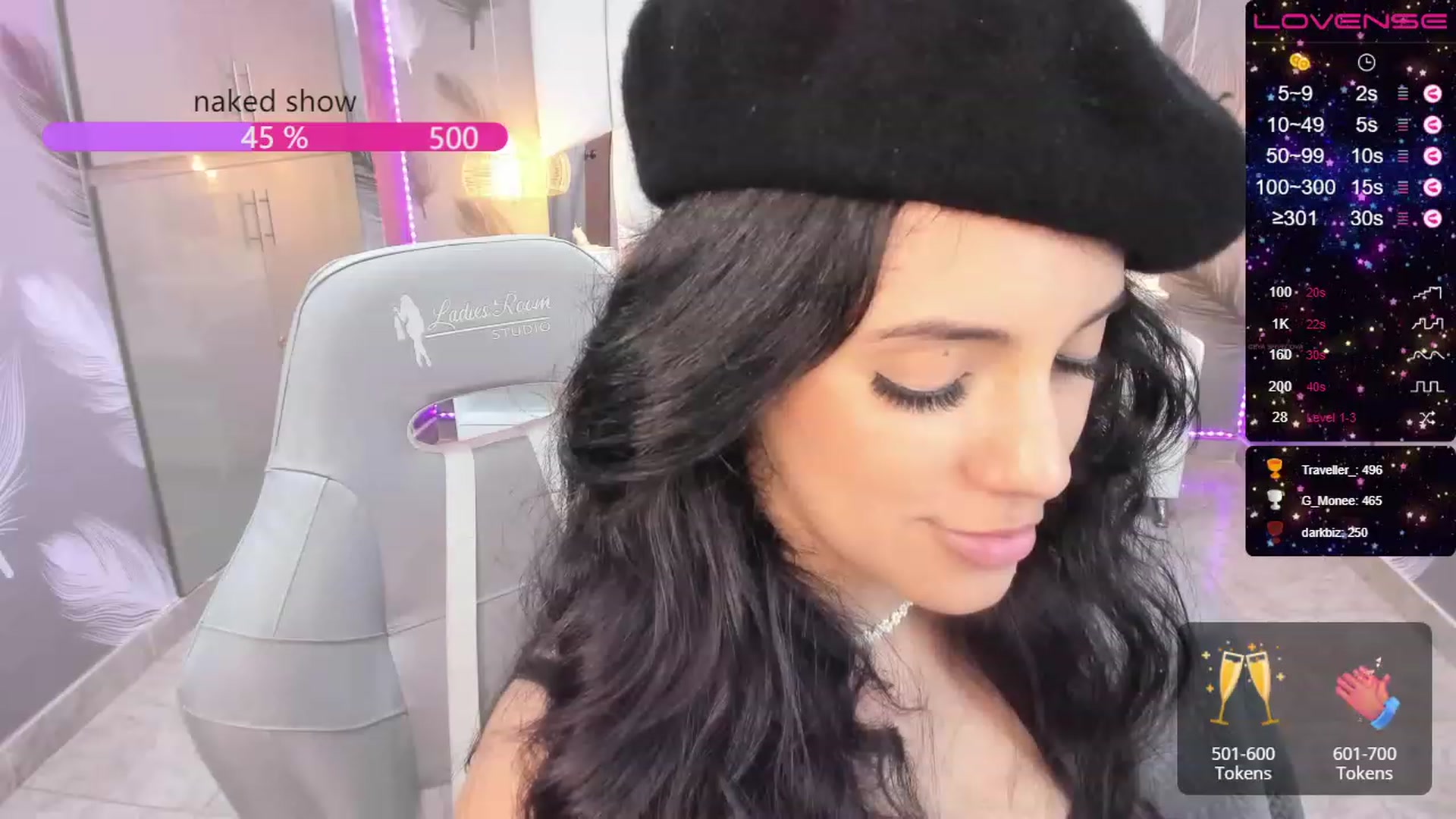 Gallery image thumbnail from SkinnyVeronik's myfreecams stream on, 01/03/2023, 17:14 image 12 of 20