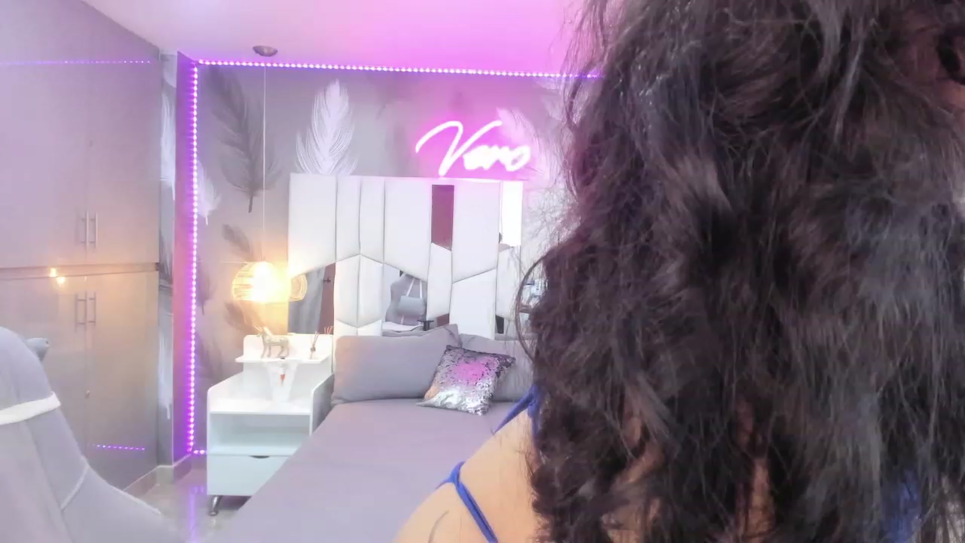Gallery image thumbnail from SkinnyVeronik's myfreecams stream on, 01/06/2023, 13:01 image 20 of 20