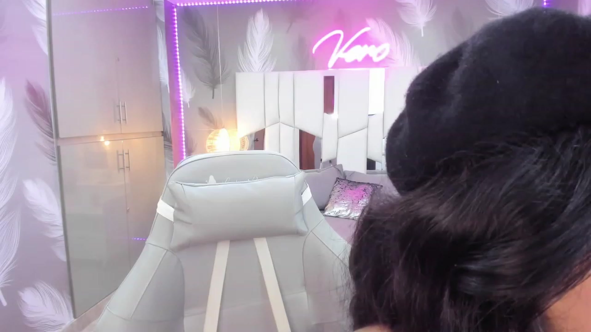 Gallery image thumbnail from SkinnyVeronik's myfreecams stream on, 01/07/2023, 17:47 image 19 of 20
