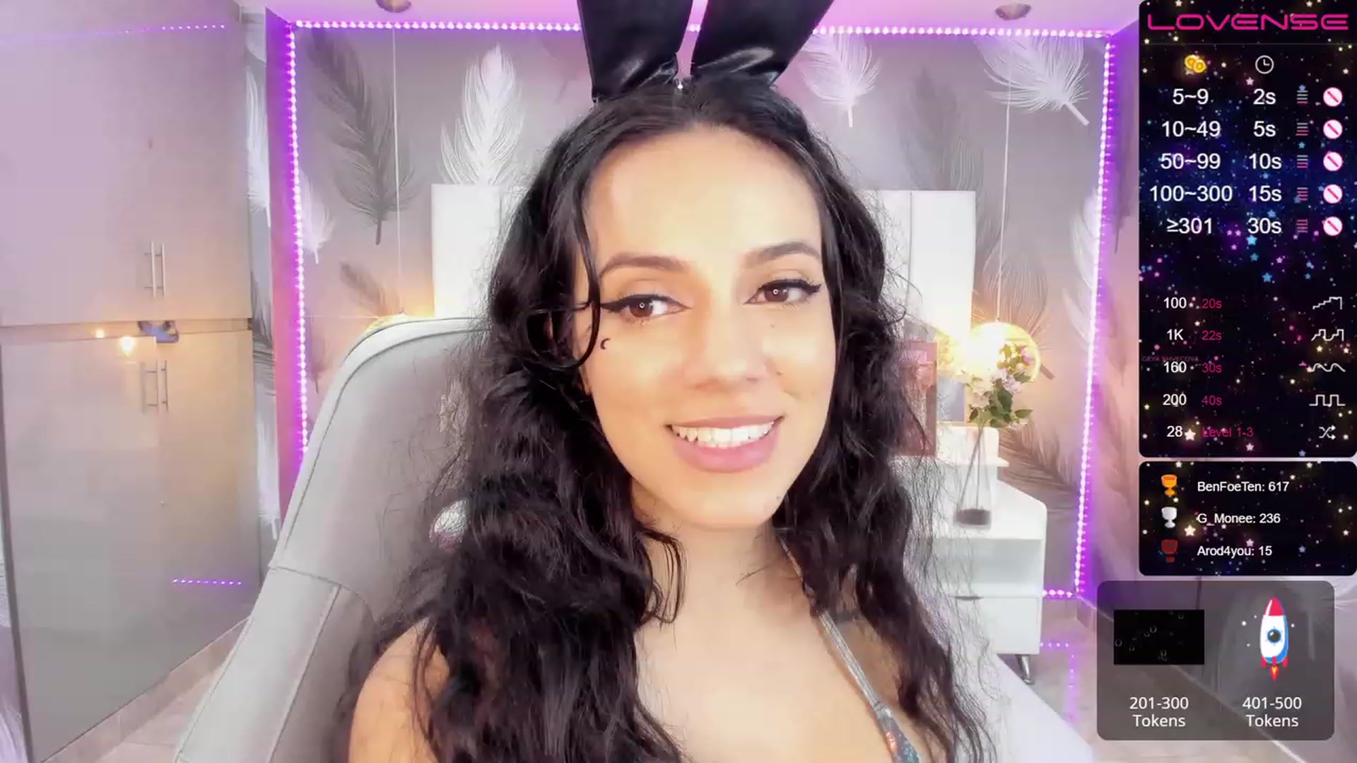 Gallery image thumbnail from SkinnyVeronik's myfreecams stream on, 01/13/2023, 16:39 image 4 of 20