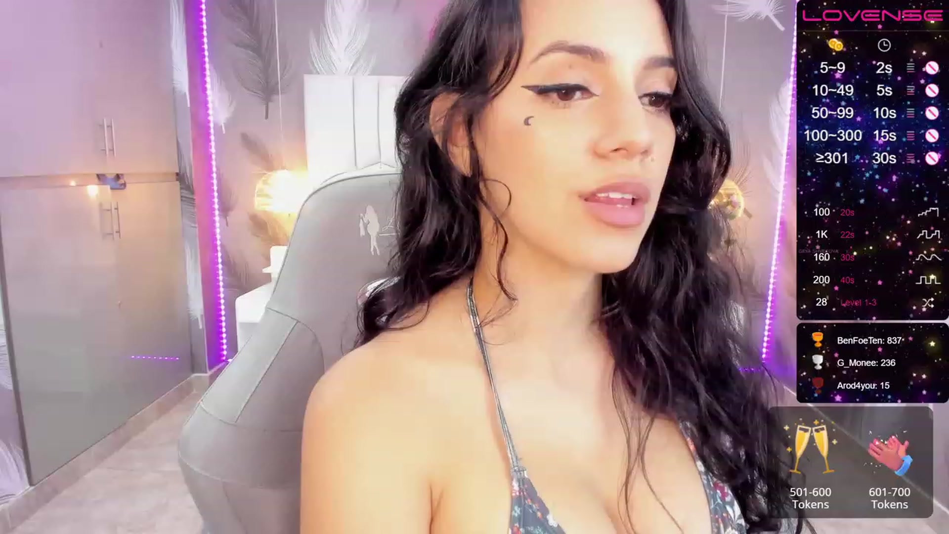Gallery image thumbnail from SkinnyVeronik's myfreecams stream on, 01/13/2023, 16:39 image 18 of 20