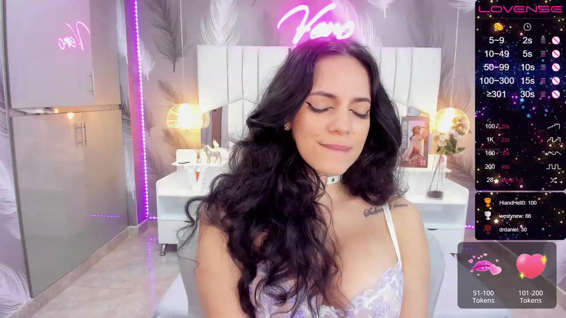 Gallery image thumbnail from SkinnyVeronik's myfreecams stream on, 01/16/2023, 13:33 image 17 of 20