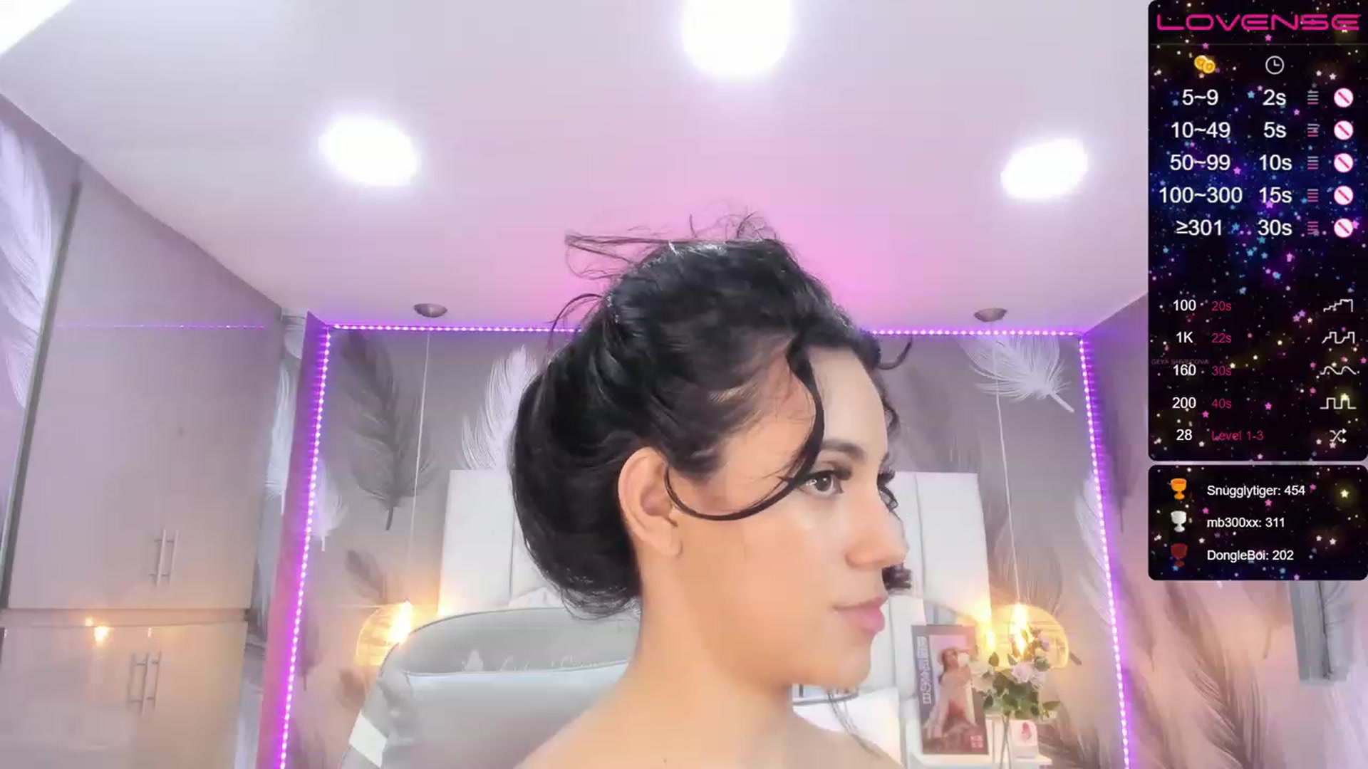 Gallery image thumbnail from SkinnyVeronik's myfreecams stream on, 01/17/2023, 15:31 image 14 of 20