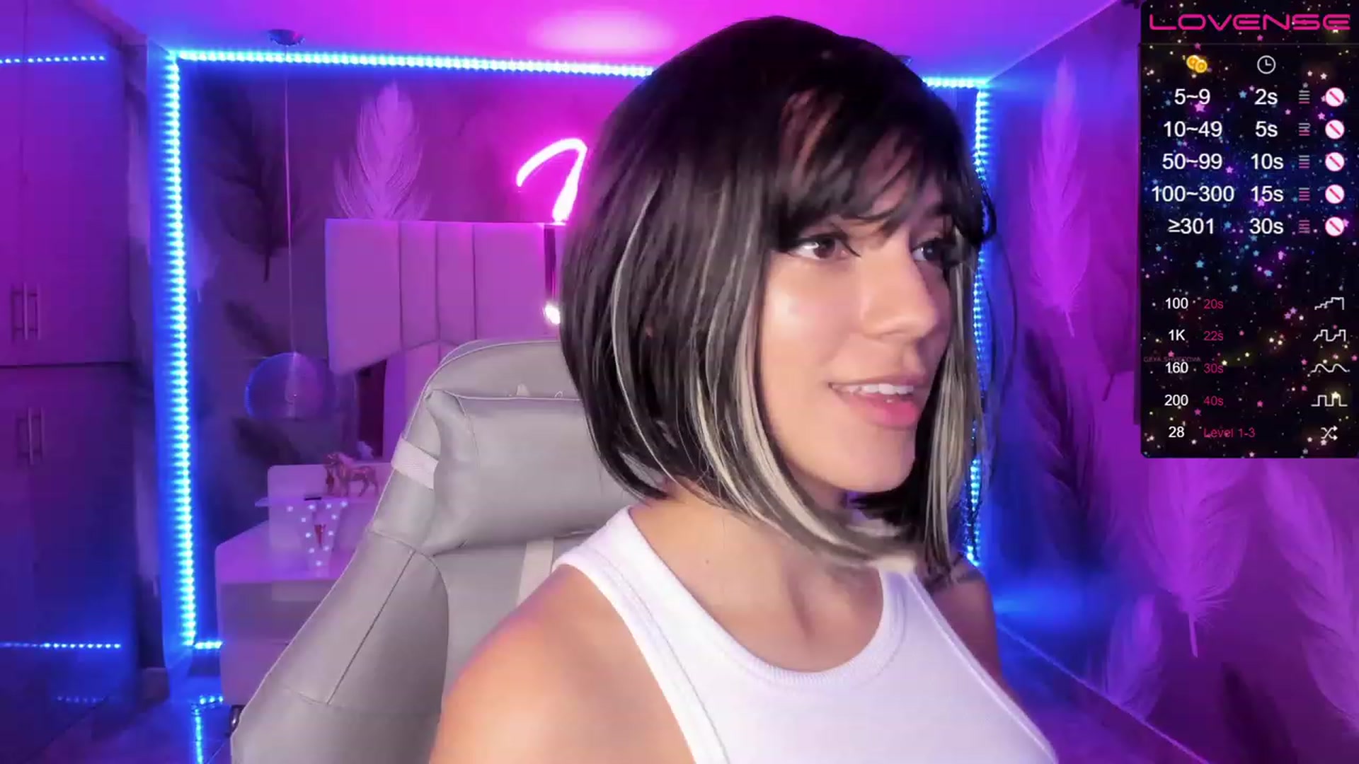 Gallery image thumbnail from SkinnyVeronik's myfreecams stream on, 01/18/2023, 12:45 image 11 of 20